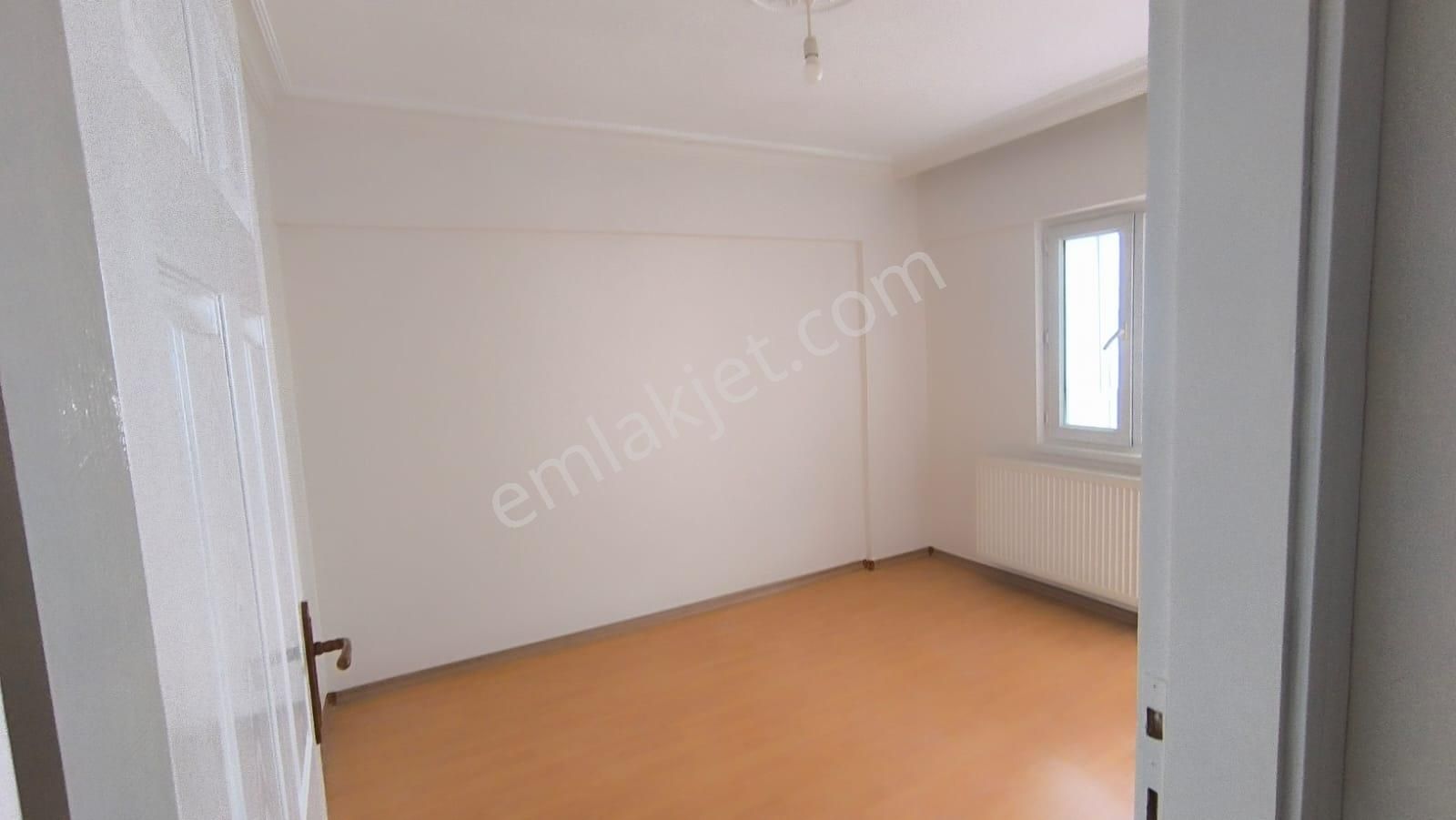 Yılmaz Gayrimenkul 3+1 Ön Cephe Kıralık Yapılı Masrafsız Mavı Okul Yanı - Görsel 24