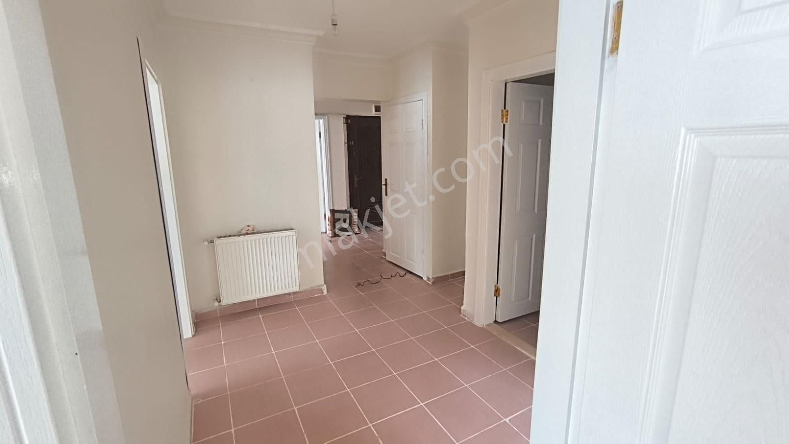 Yılmaz Gayrimenkul 3+1 Ön Cephe Kıralık Yapılı Masrafsız Mavı Okul Yanı - Görsel 14