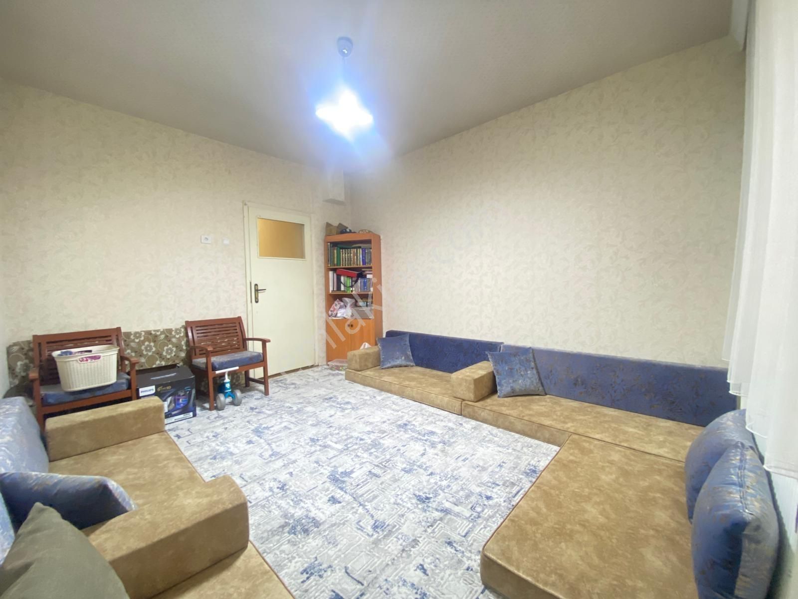 Aydınlık Evler Mah. Tramvay Durağına Yakın Merkezi Konum 2+1 - Görsel 14