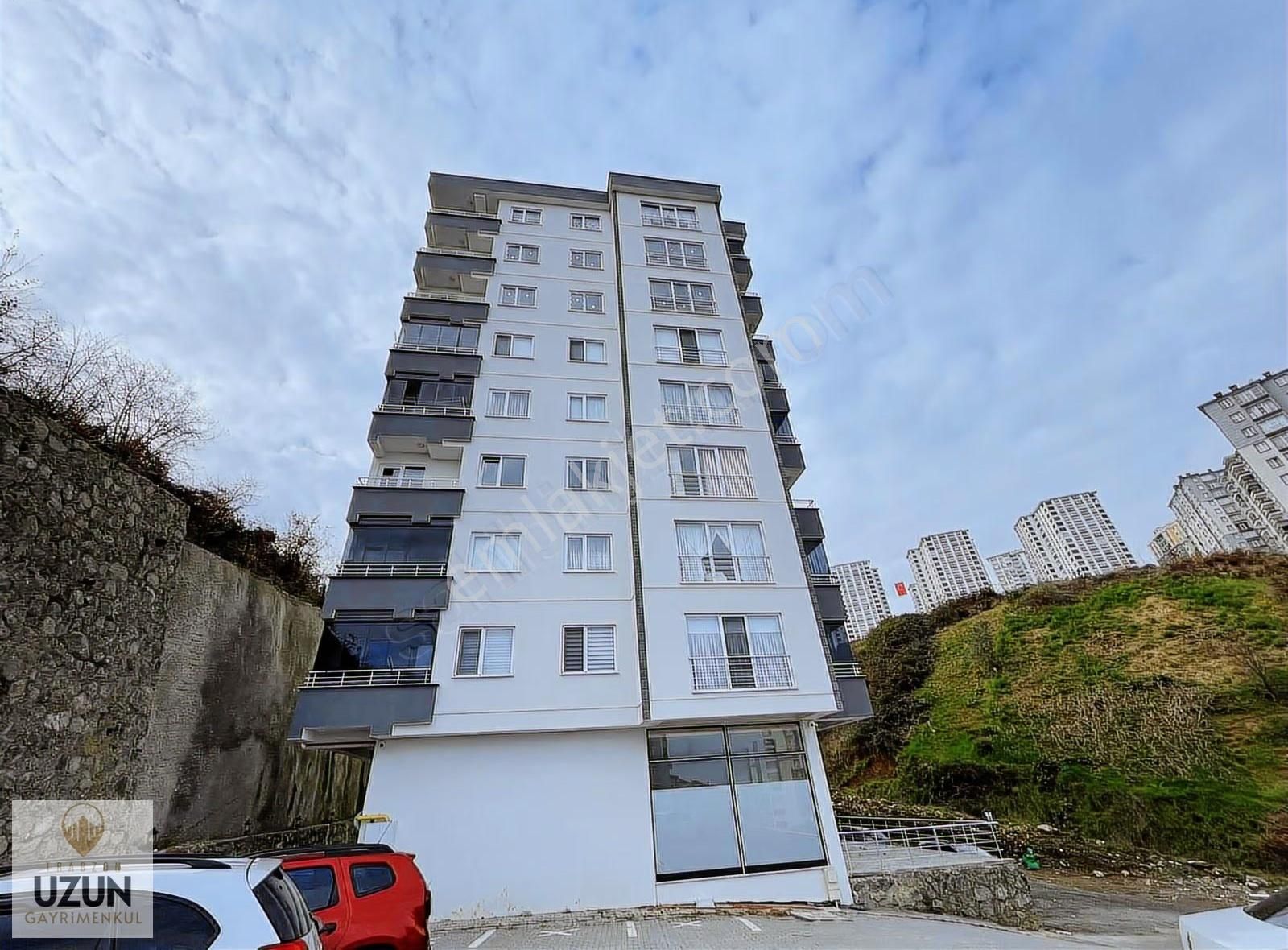 Kaşüstü Meva Apartmanında 3+1 Kiralık Daire