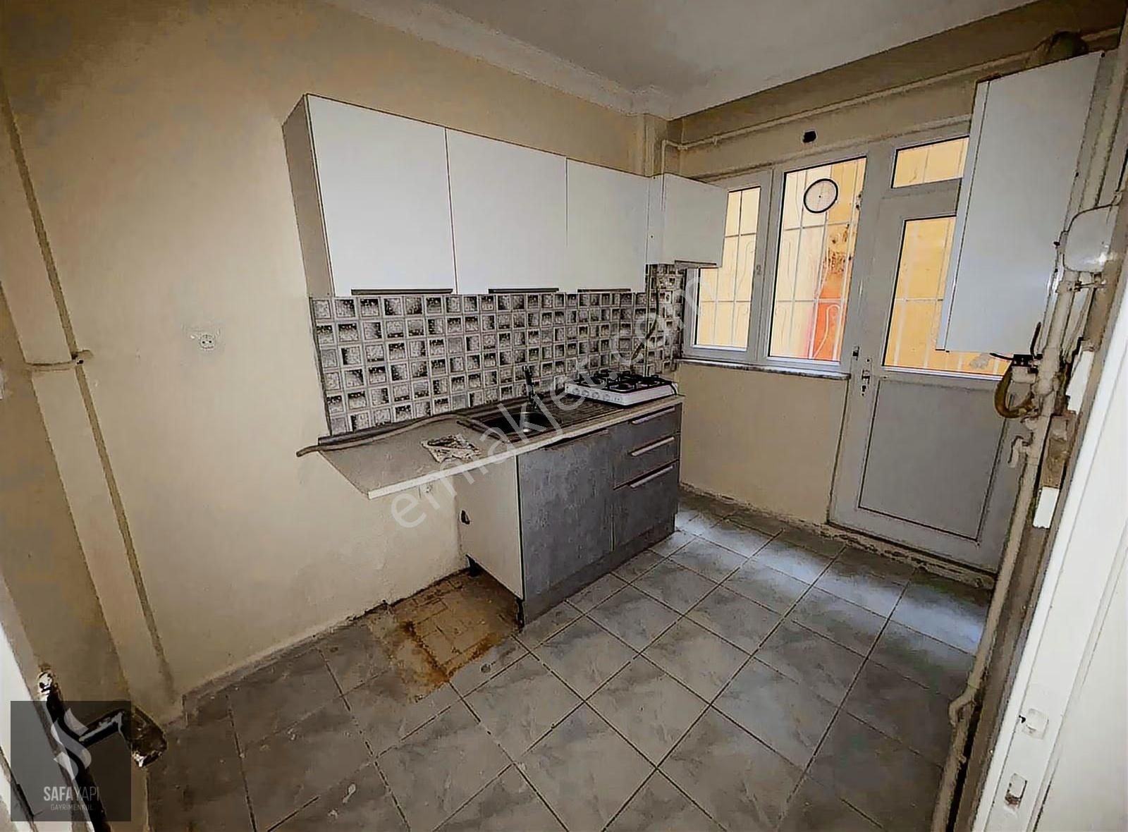 Şehit Kamil Balkan Caddesinde 1+1 Kiralık - Görsel 7