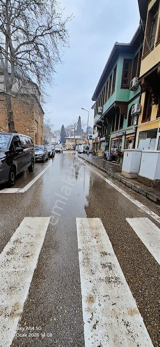 Cemal Emlak Bursa Yildirim Tarihi Yeşil Cad Trafik Lamba Yanında - Görsel 2