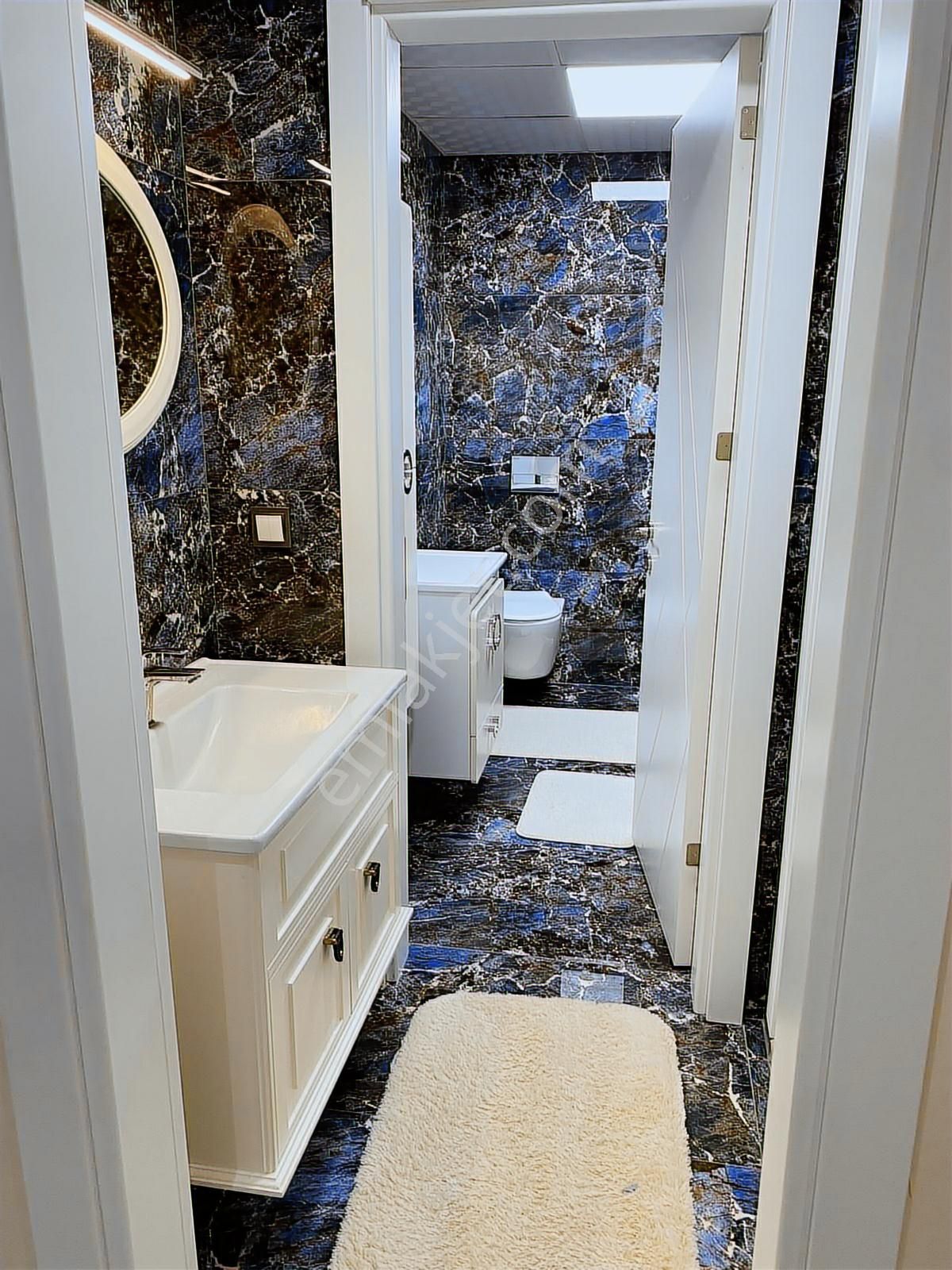 Cumhuriyet Mahallesinde Kiralık 6+2 Çatı Dubleksi - Görsel 13