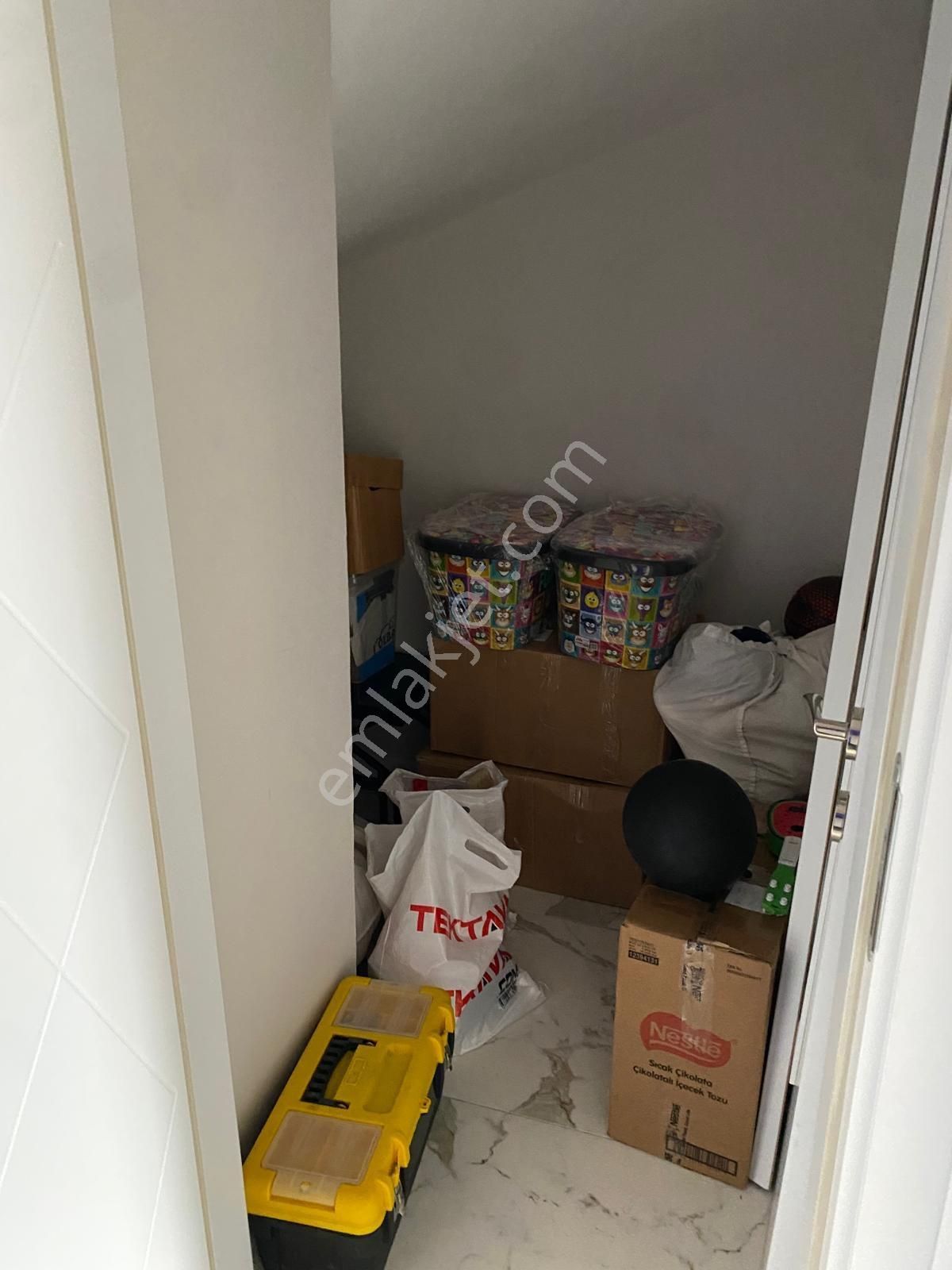 Cumhuriyet Mahallesinde Kiralık 6+2 Çatı Dubleksi - Görsel 28