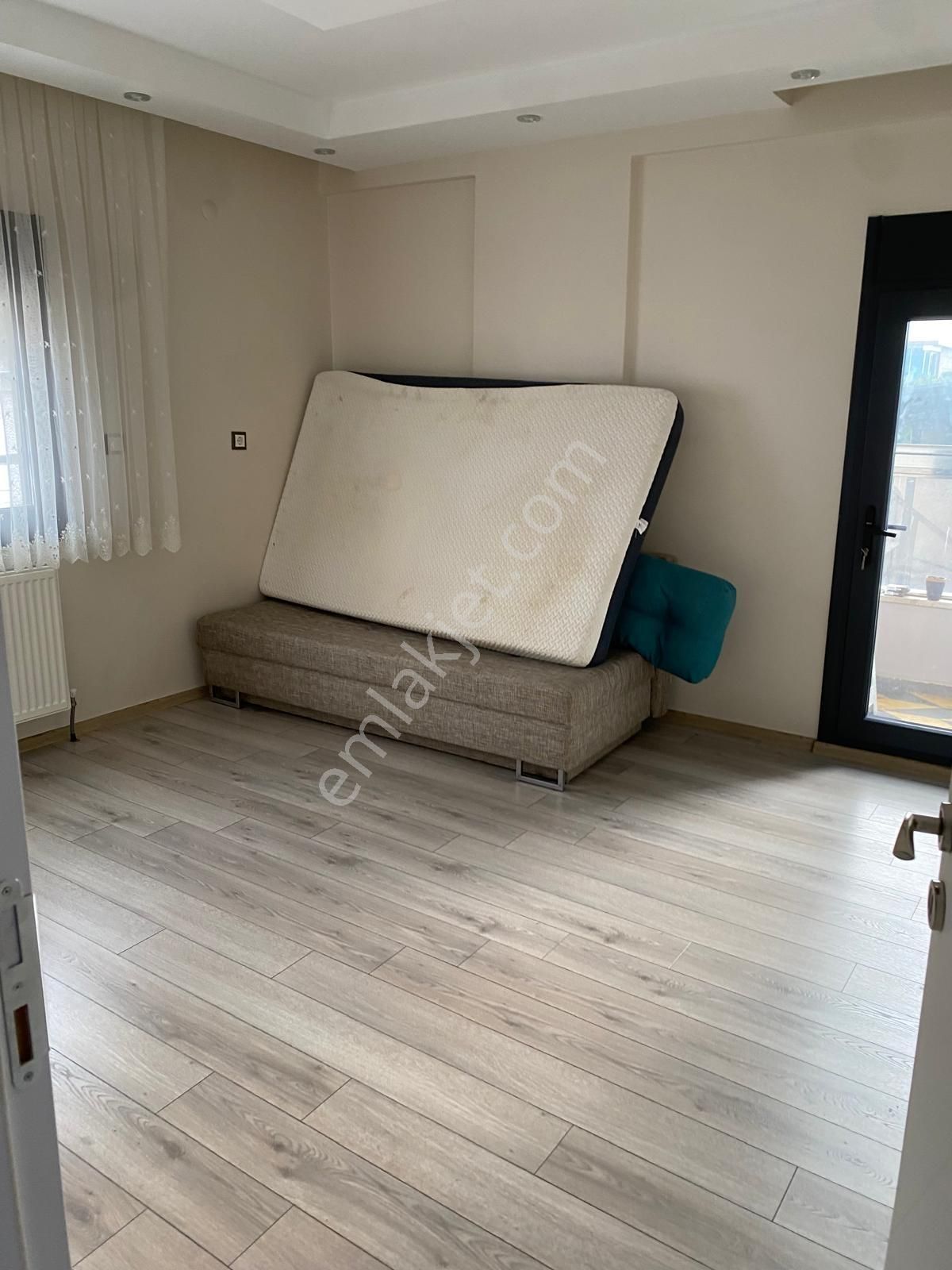 Cumhuriyet Mahallesinde Kiralık 6+2 Çatı Dubleksi - Görsel 5