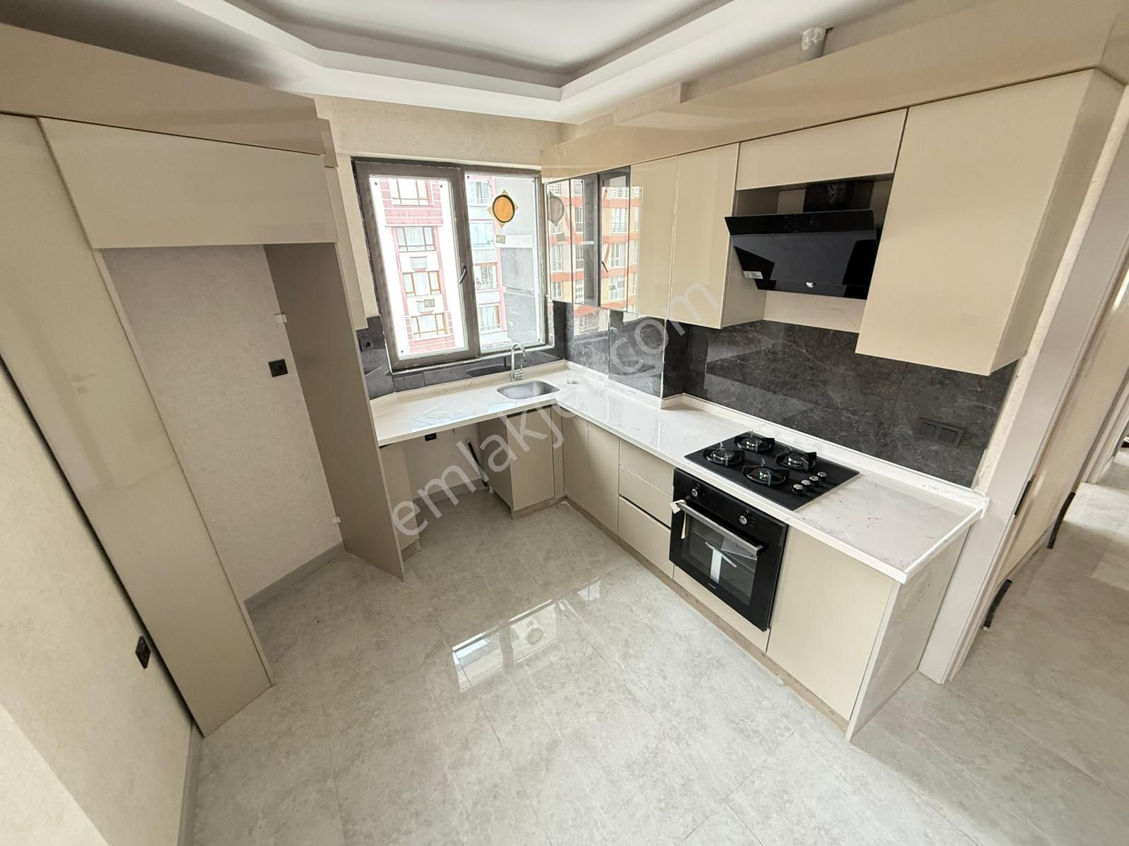 Kariyer'den Yayla'da Ultra Lüks Yapılı Asansörlü 3+1 İskanlı Daire