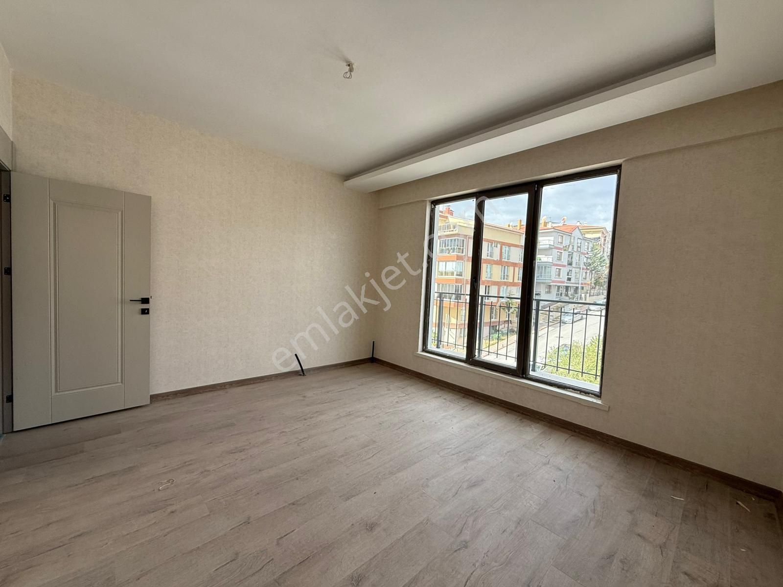 Kariyer'den Yayla'da Ultra Lüks Yapılı Asansörlü 3+1 İskanlı Daire - Görsel 5