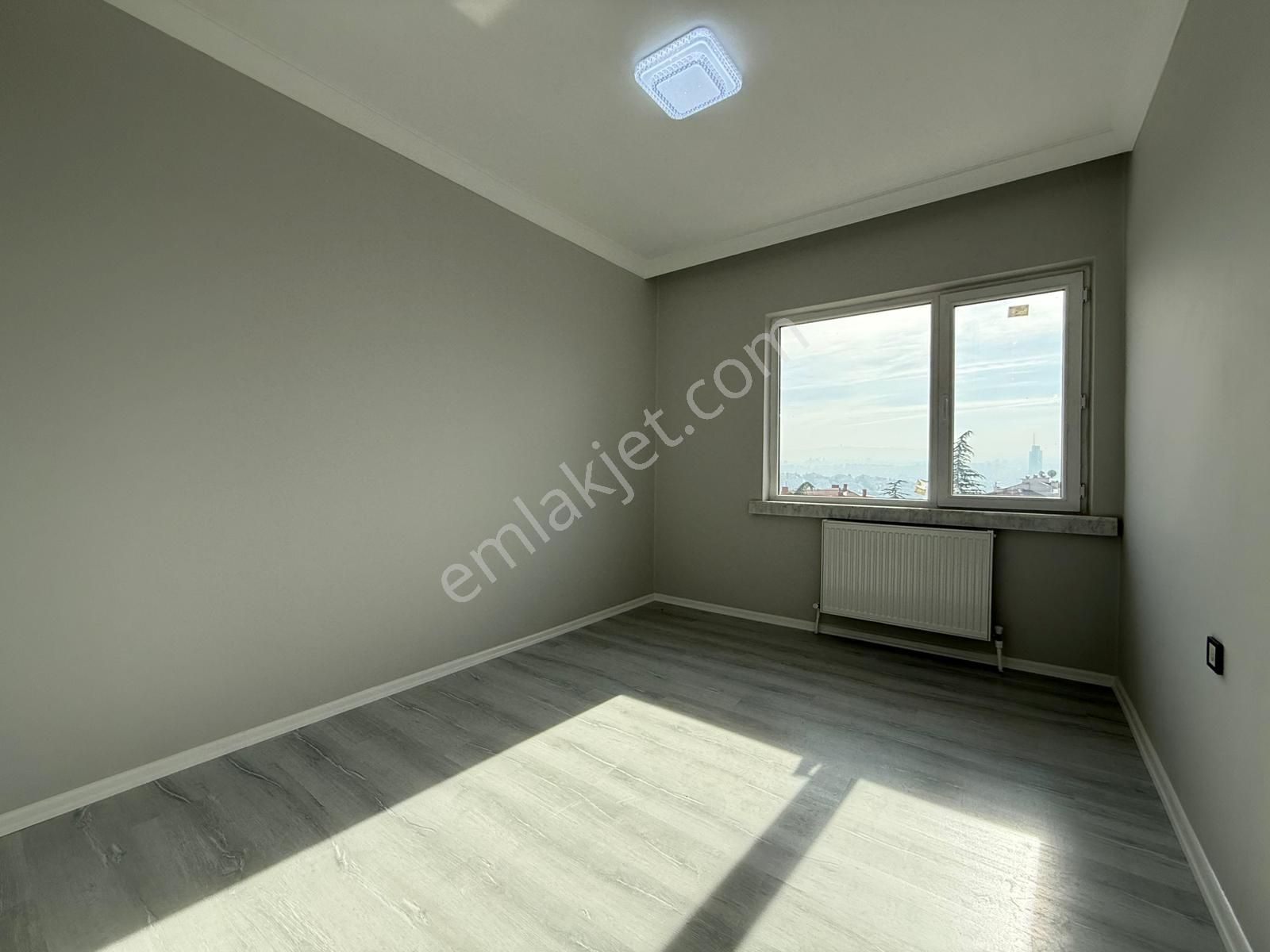 Kariyer'den Tepebaşın'da Manzaralı Katta Ultra Lüx Yapılı 3+1 Daire - Görsel 24