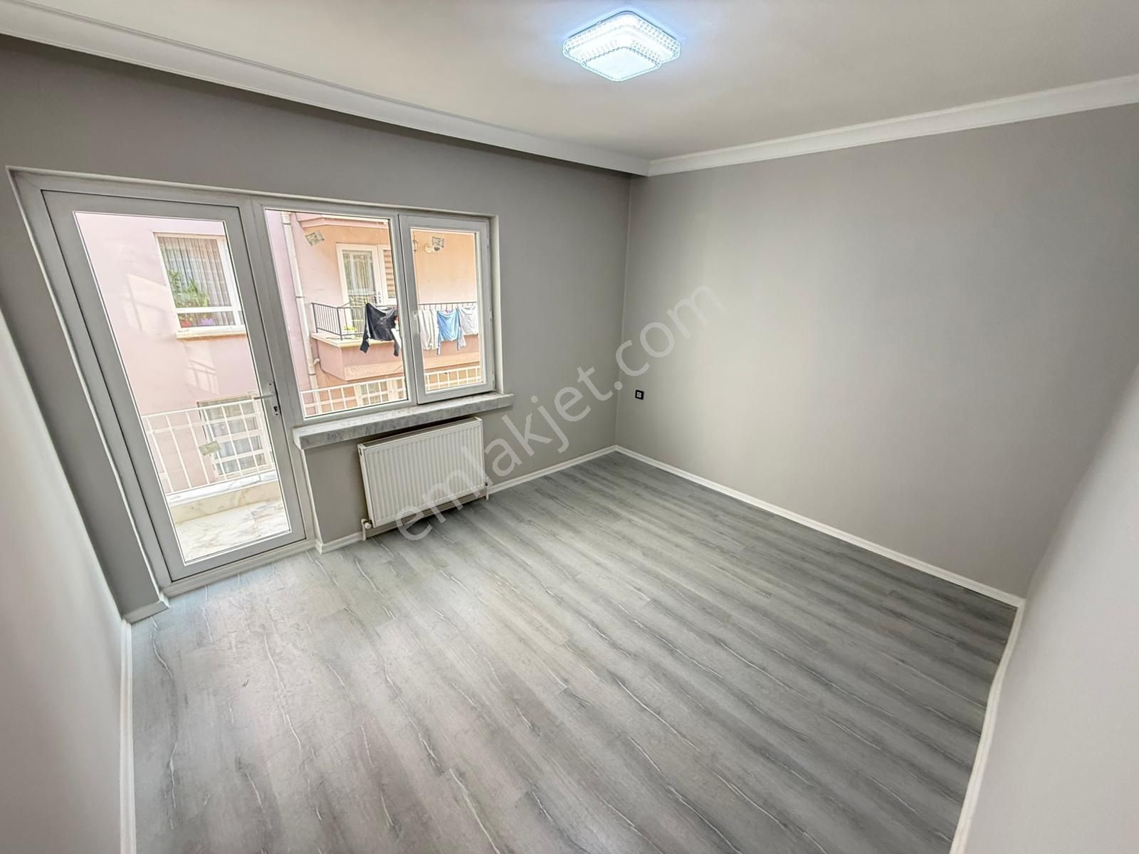 Kariyer'den Tepebaşın'da Manzaralı Katta Ultra Lüx Yapılı 3+1 Daire - Görsel 30