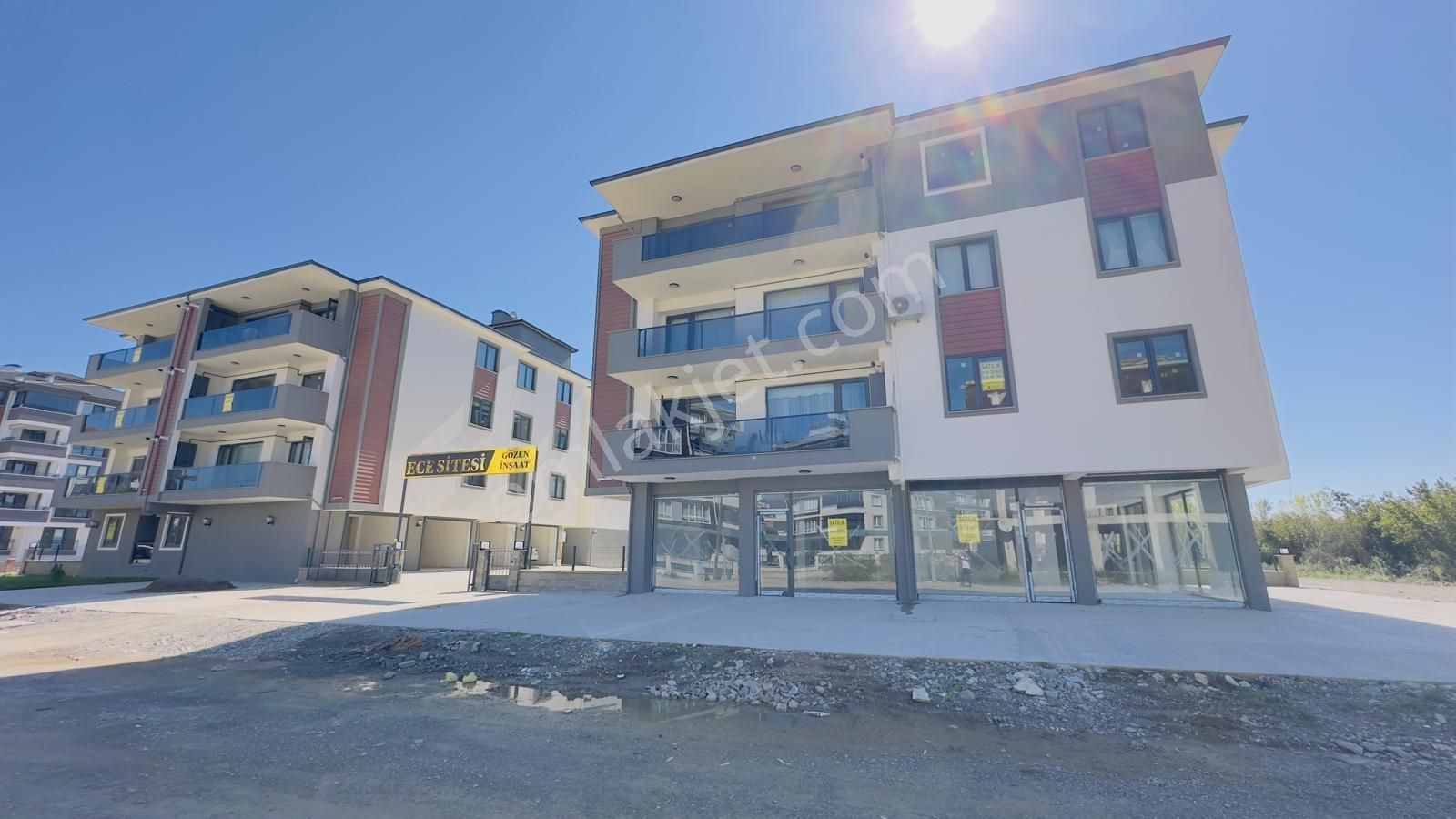 Merkez Kemerköprü Kiralık Sıfır Dükkan 2 Cephesi Açık