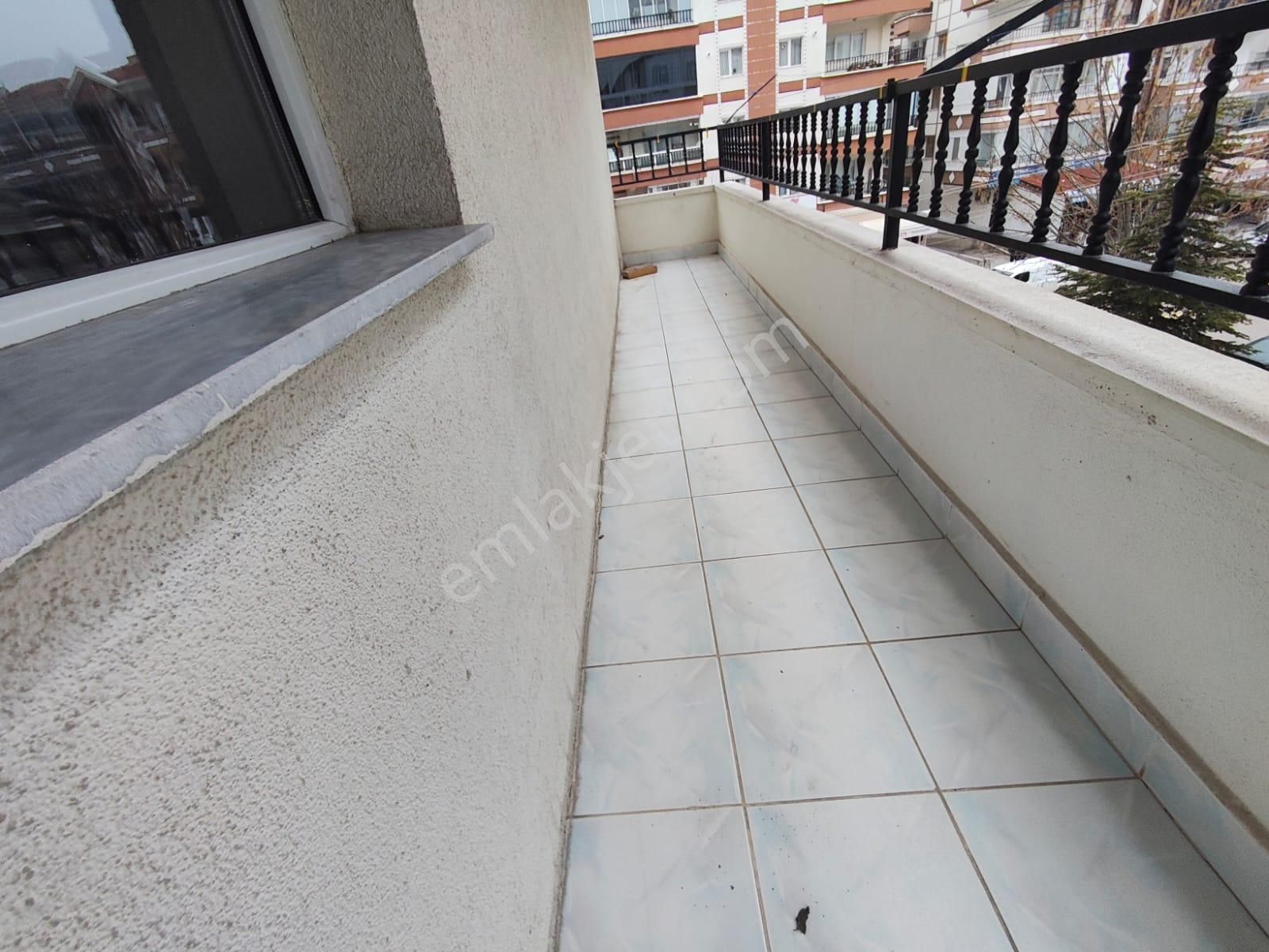 Yılmaz Gayrimenkul Sincan Merkezde 3+1 Ön Cephe Kıralık - Görsel 17