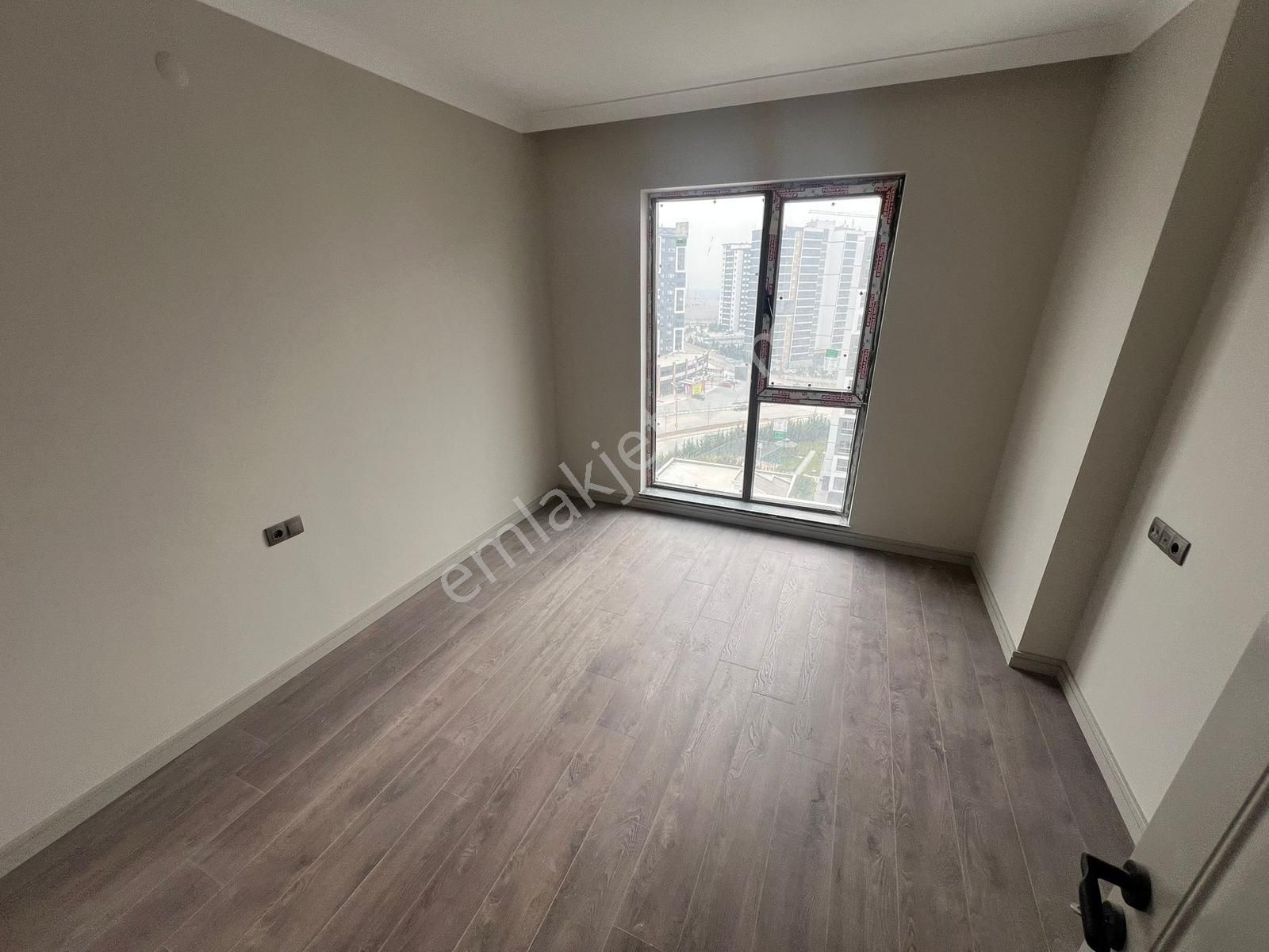 Cumhuriyet Mah. Metro Ulaşım Mesafesi 1+1 Kiralık Daire - Görsel 6