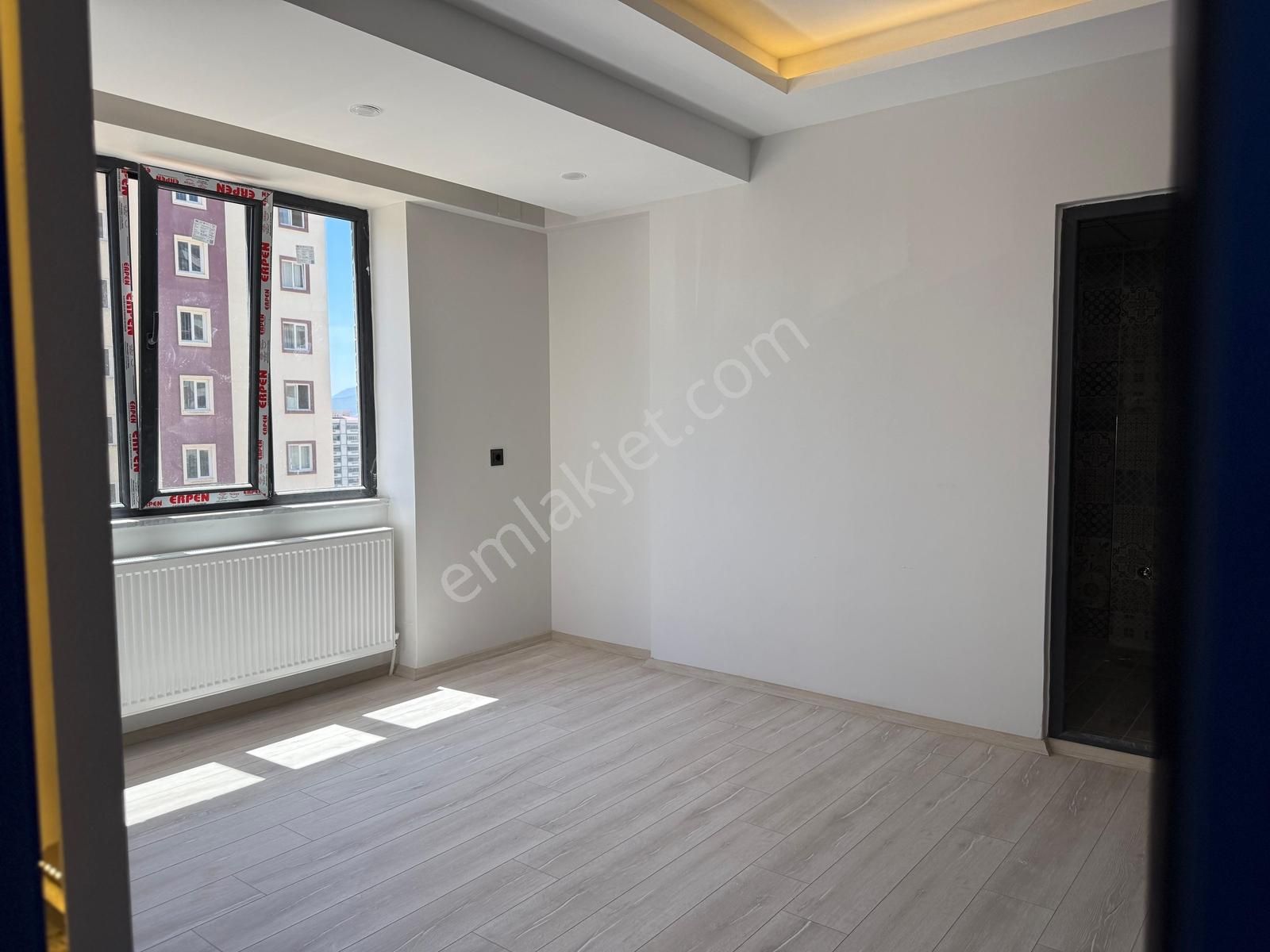Tekerek Akdo Civarında Kiralık 1+1 Lüks Daire - Görsel 18