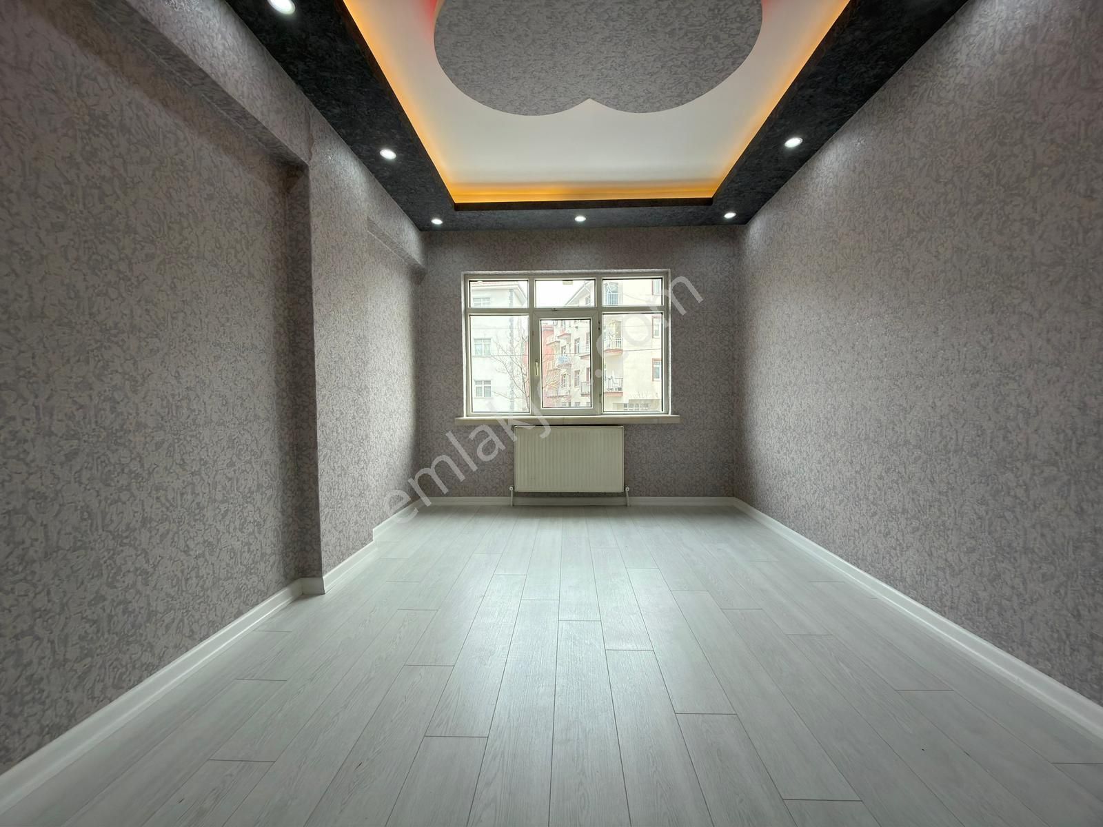 Kariyerden Tepebaşın'da Cadde Yakını Ara Katta Lüx Yapılı 3+1 Daire - Görsel 25