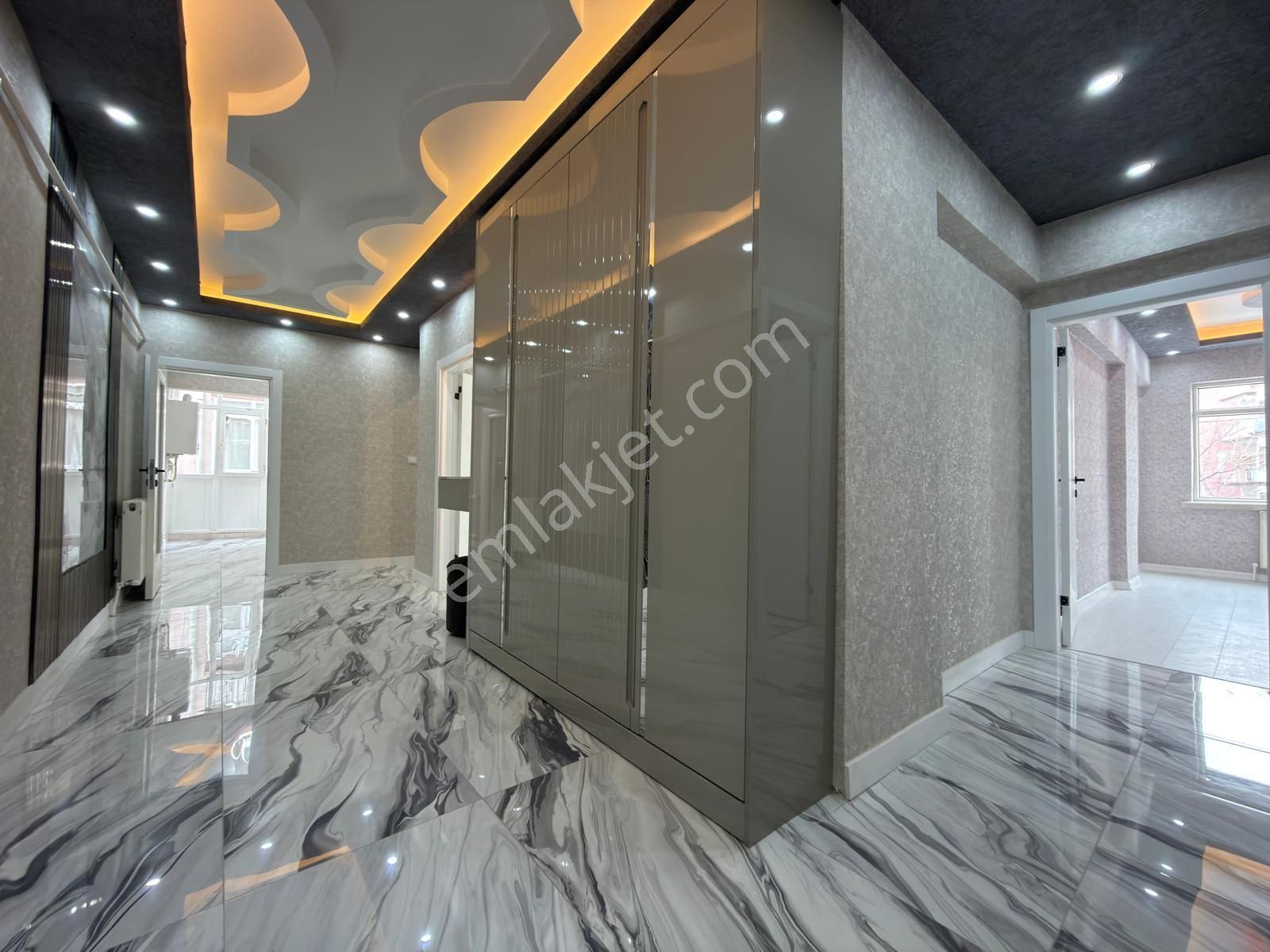 Kariyerden Tepebaşın'da Cadde Yakını Ara Katta Lüx Yapılı 3+1 Daire - Görsel 27