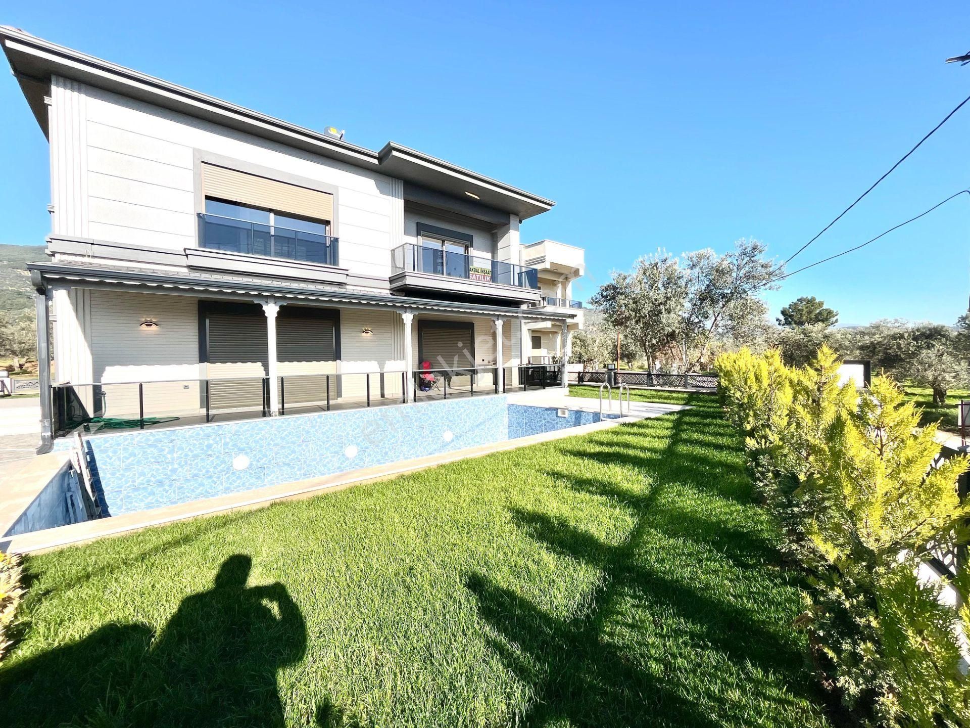 Yükselden Gürede 400m2 Arsa İçinde Tam Müstakil Havuzlu 4+1villa