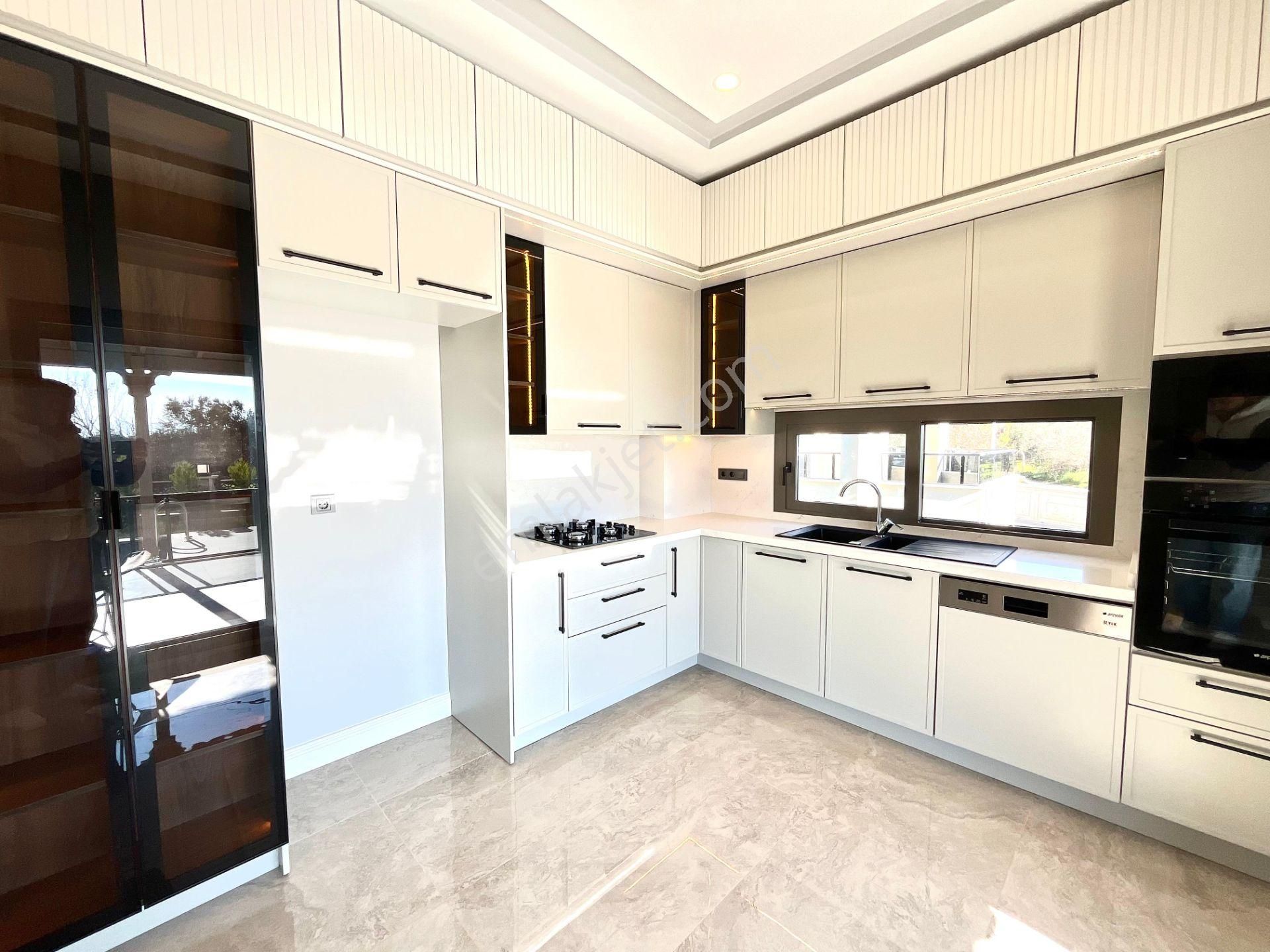 Yükselden Gürede 400m2 Arsa İçinde Tam Müstakil Havuzlu 4+1villa - Görsel 2