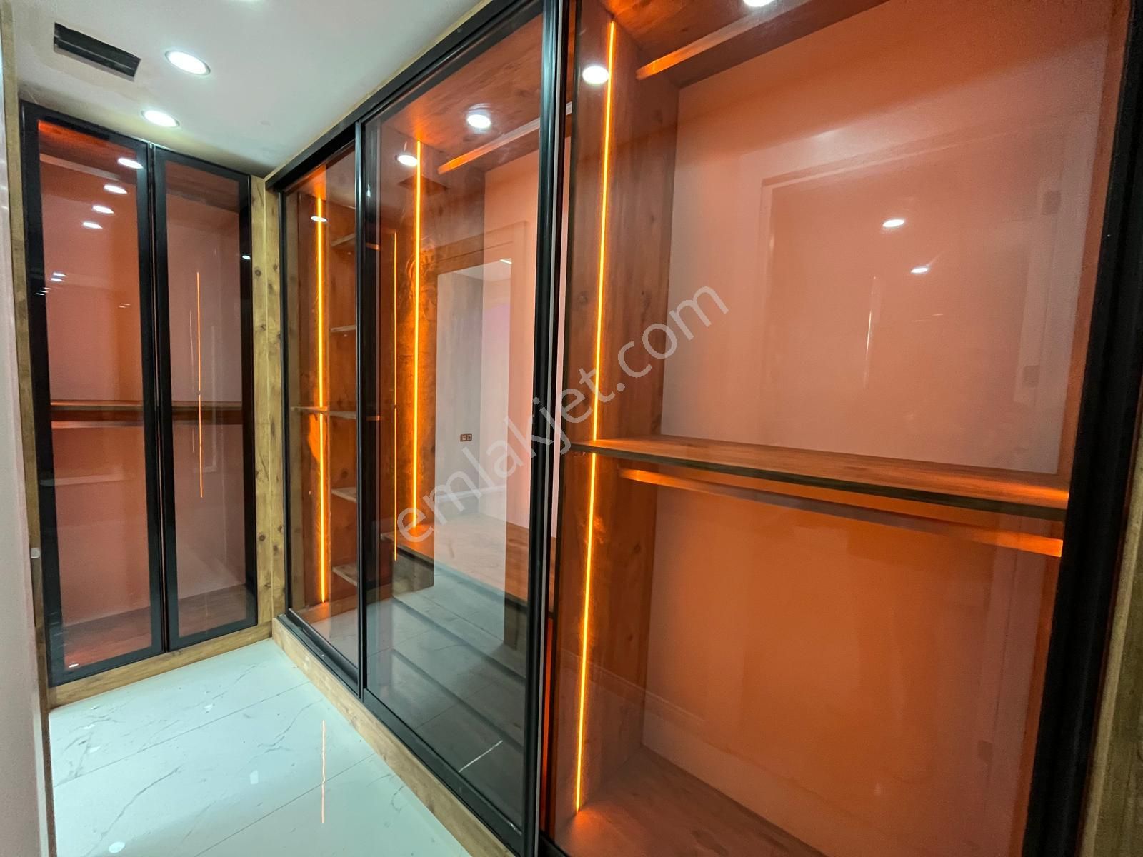 T.kartal'dan Çamlıca Mh Batıkent Sınırı 180 M2 Bahçeli Nizam Özel Garajlı 3+1 - Görsel 30