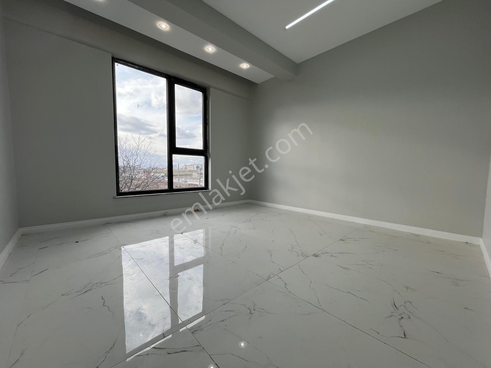 T.kartal'dan Çamlıca Mh Batıkent Sınırı 180 M2 Bahçeli Nizam Özel Garajlı 3+1 - Görsel 20