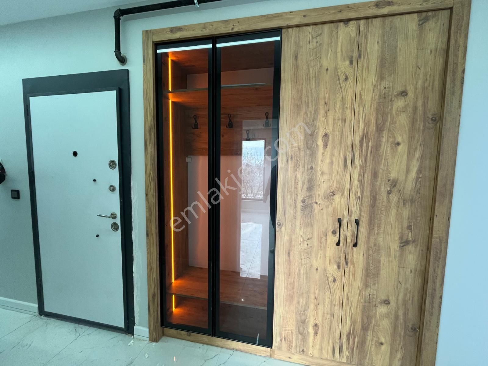 T.kartal'dan Çamlıca Mh Batıkent Sınırı 180 M2 Bahçeli Nizam Özel Garajlı 3+1 - Görsel 24