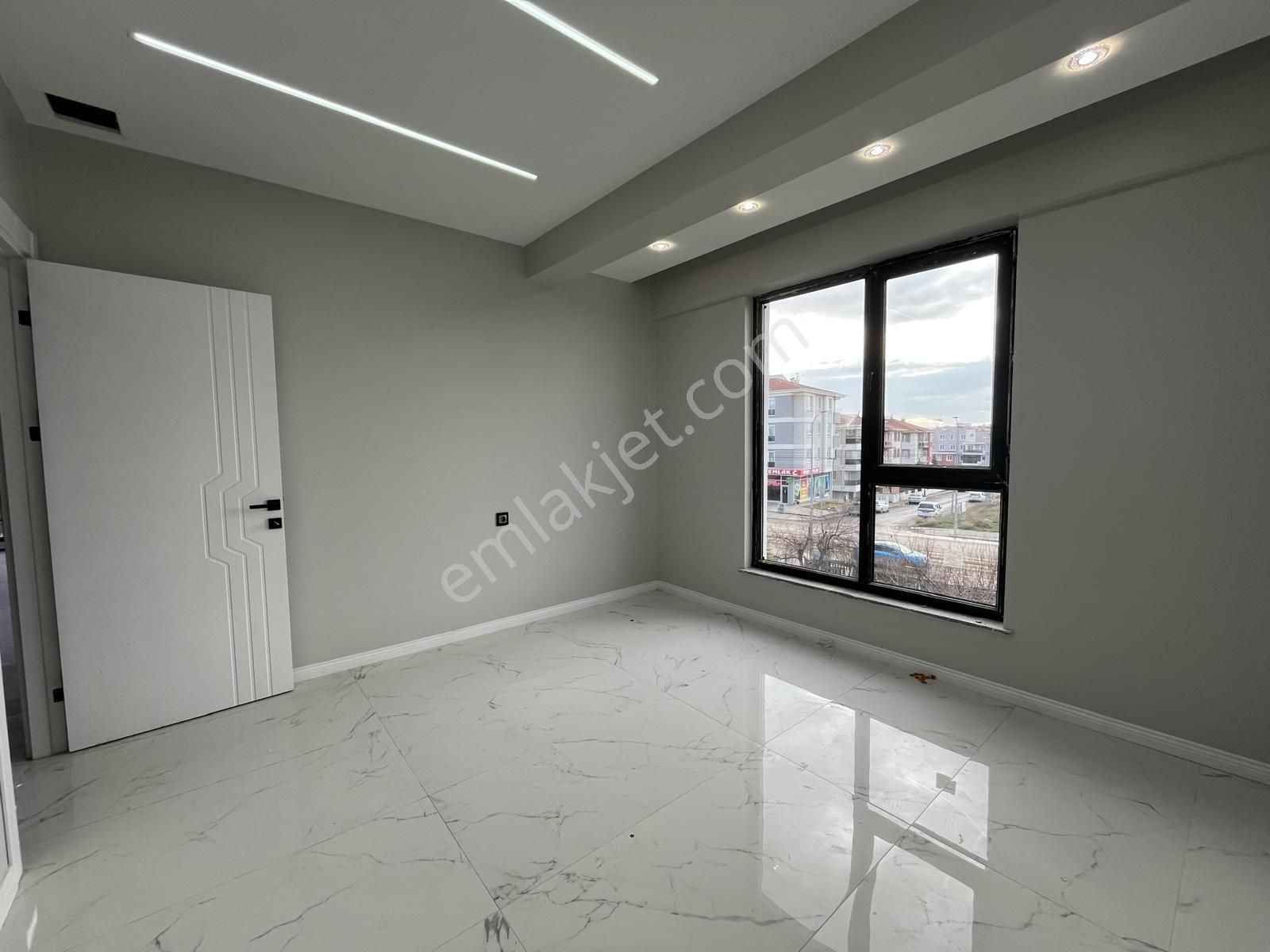 T.kartal'dan Çamlıca Mh Batıkent Sınırı 180 M2 Bahçeli Nizam Özel Garajlı 3+1 - Görsel 22