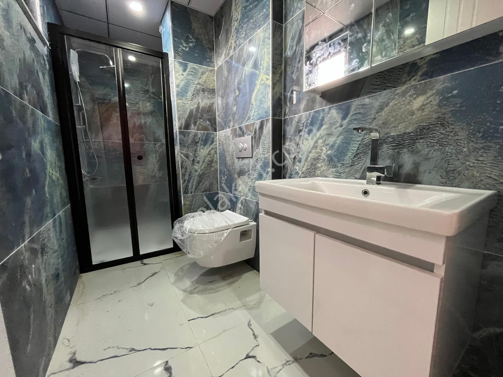 T.kartal'dan Çamlıca Mh Batıkent Sınırı 180 M2 Bahçeli Nizam Özel Garajlı 3+1 - Görsel 31