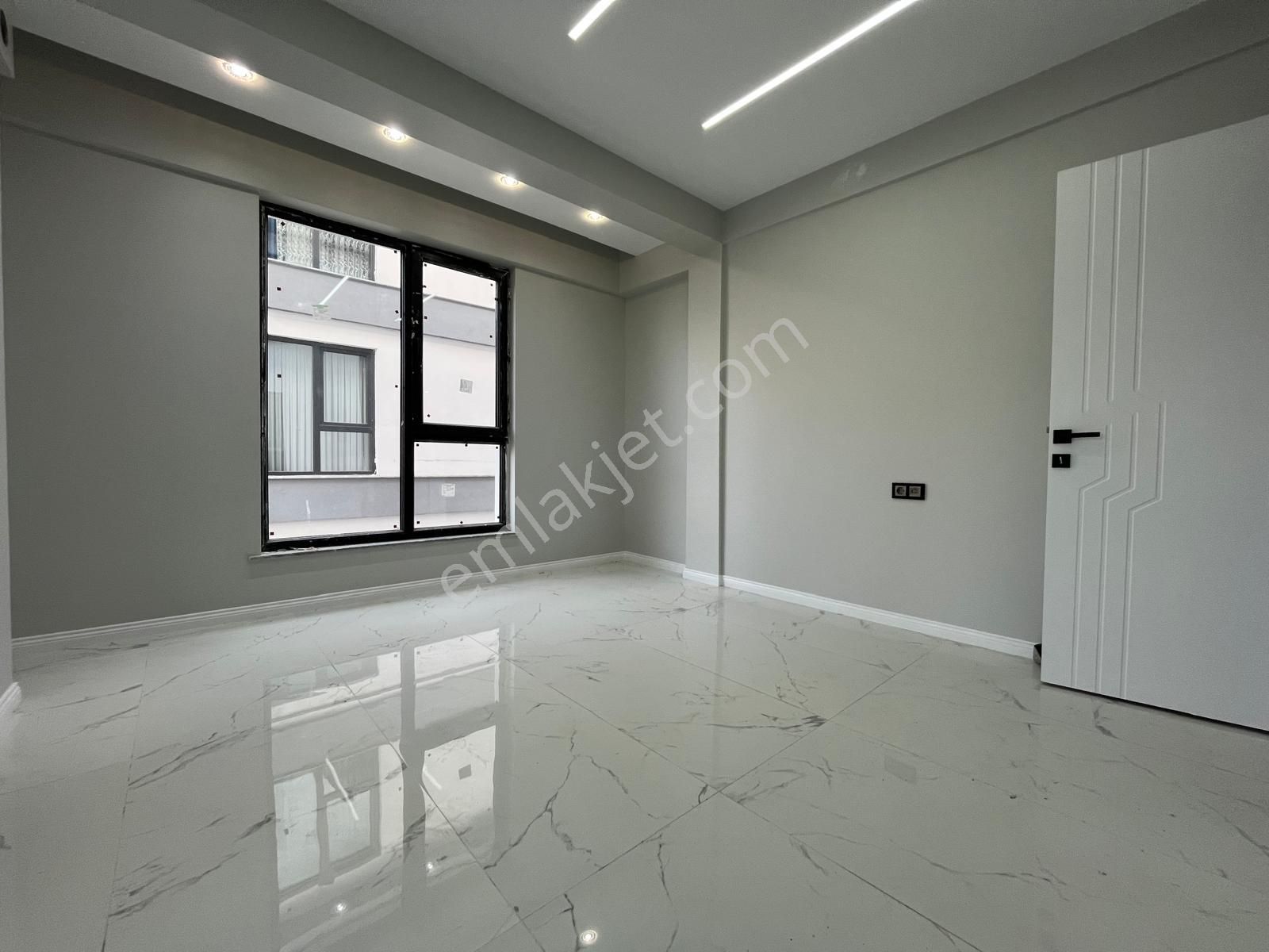 T.kartal'dan Çamlıca Mh Batıkent Sınırı 180 M2 Bahçeli Nizam Özel Garajlı 3+1 - Görsel 17