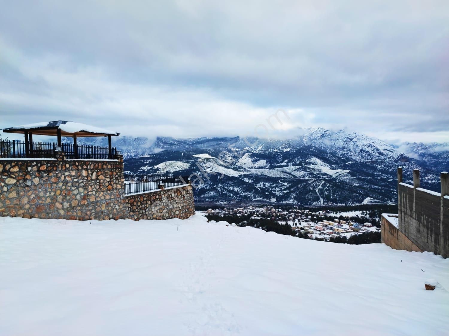 Kar Emlaktan Yenikonacık Bozkırlı Mevkiinde Uç 1 Dönüm Satılık Arsa - Görsel 25