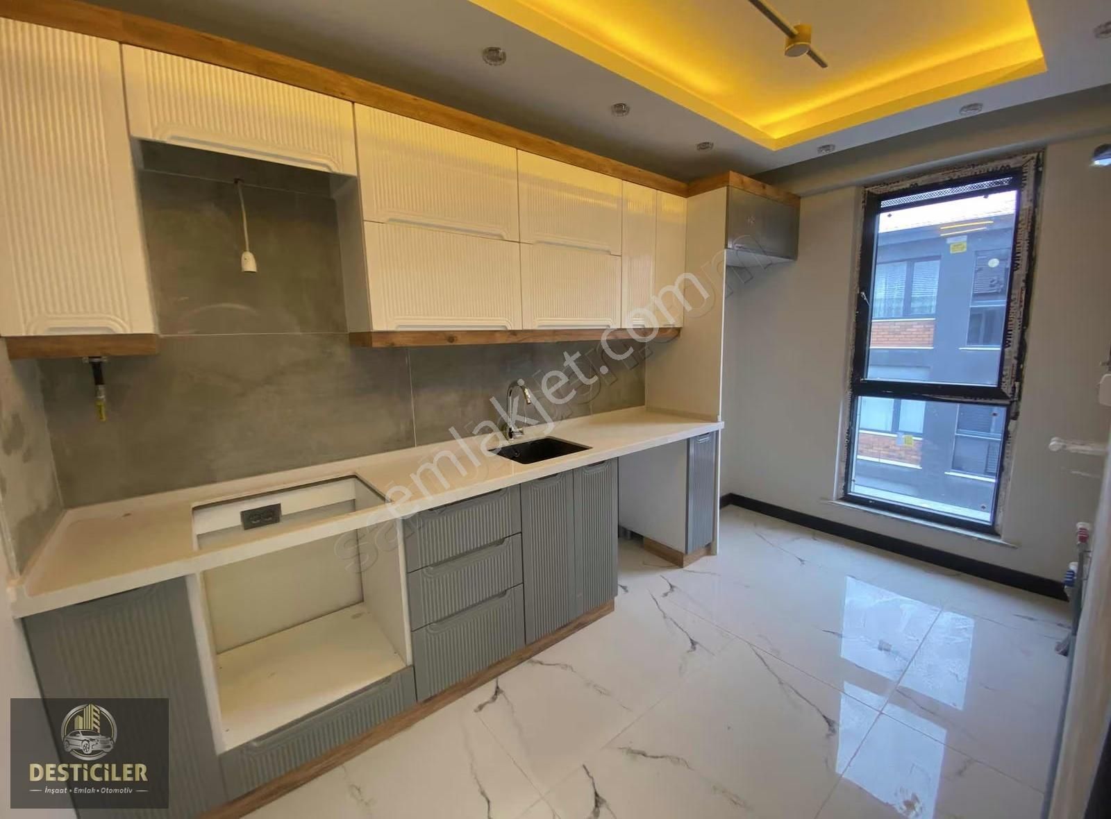 Au-çamlıcada Asansörlü 65 M2 Lüx Tasarım Ferah 2+0 Daire - Görsel 7