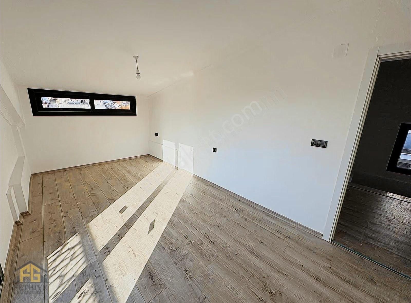 Fethiye Kordonda 3+1 Çatı Piyesli Fırsat Satılık Daire - Görsel 24