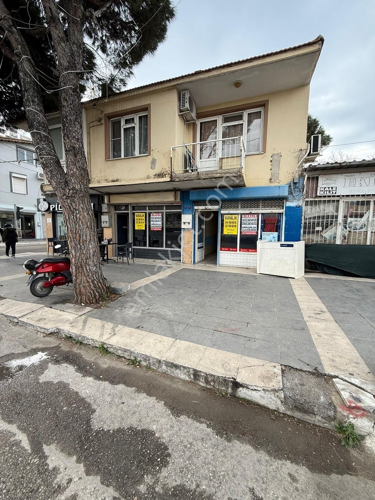 Emin'den Aliağa Yeni Şakran Trafik Işıkları Yanı