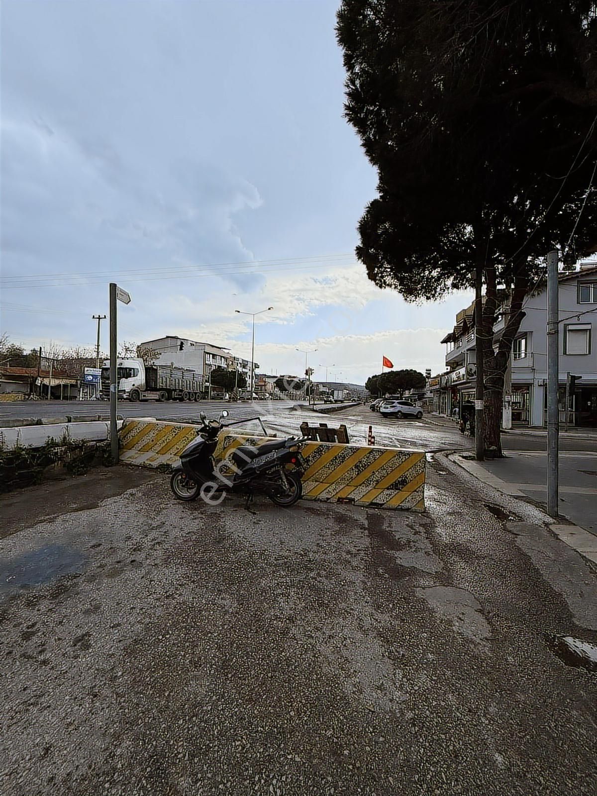 Emin'den Aliağa Yeni Şakran Trafik Işıkları Yanı - Görsel 16