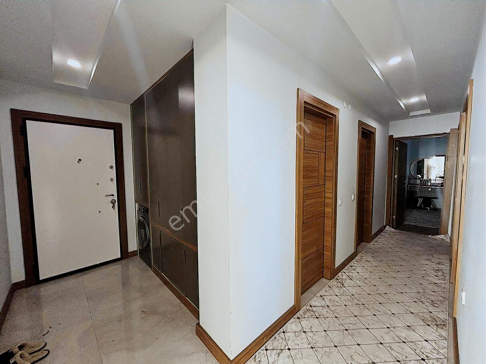 Göçerler'de Site İçerisinde Satılık 3+1 Manzaralı Önü Full Açık - Görsel 31