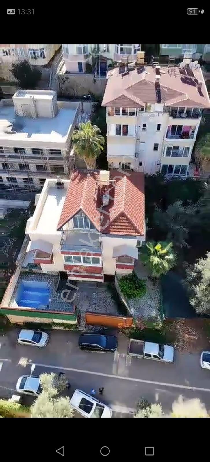 Alanya Kalesinde Eşsiz Manzaralı 6+2 Özel Yapım Malikane Villa