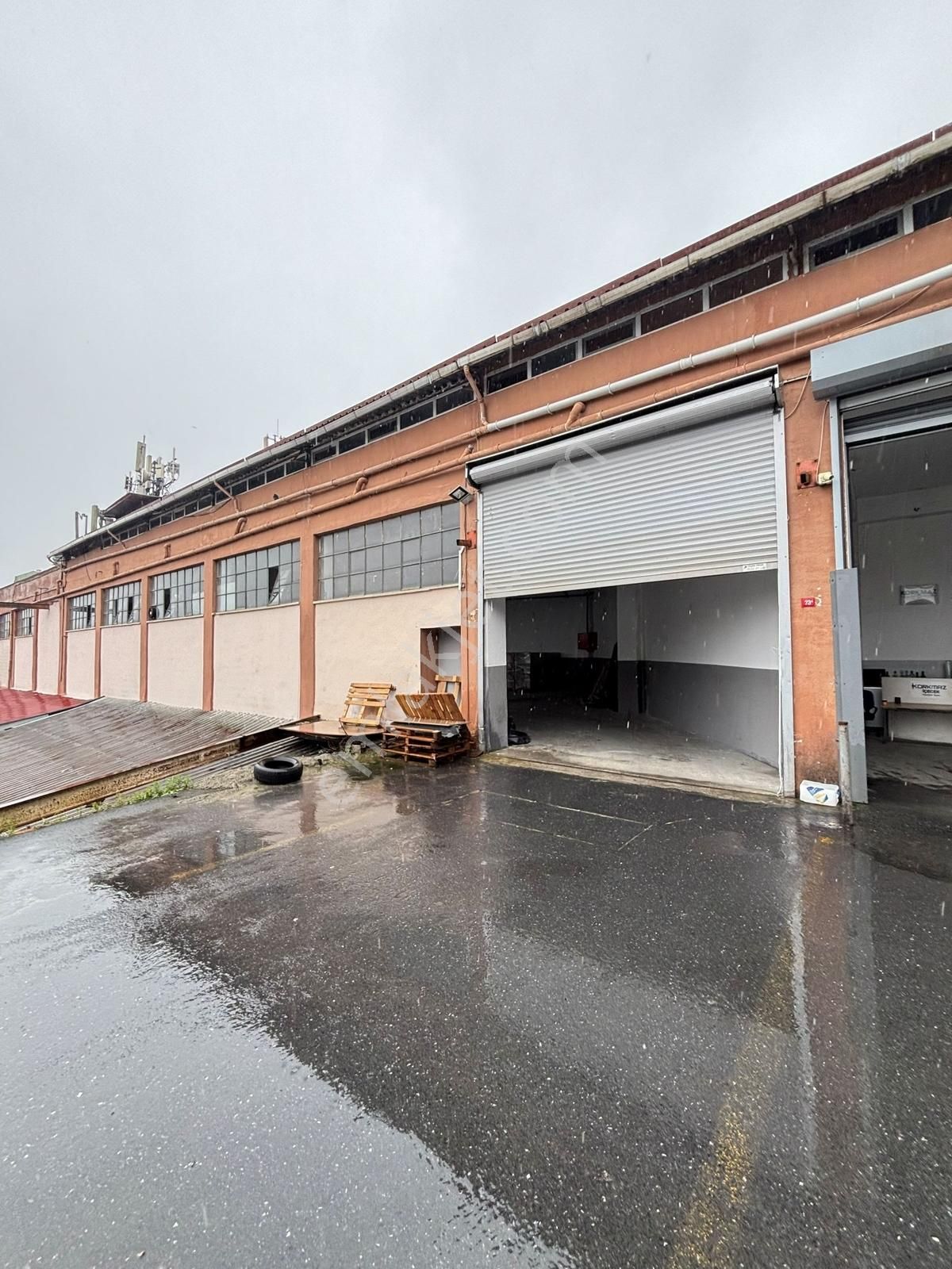 Seyrantepe 1.000 M² Kiralık Depo 5 M Tavan Tır Girişli Bahçeli - Görsel 6