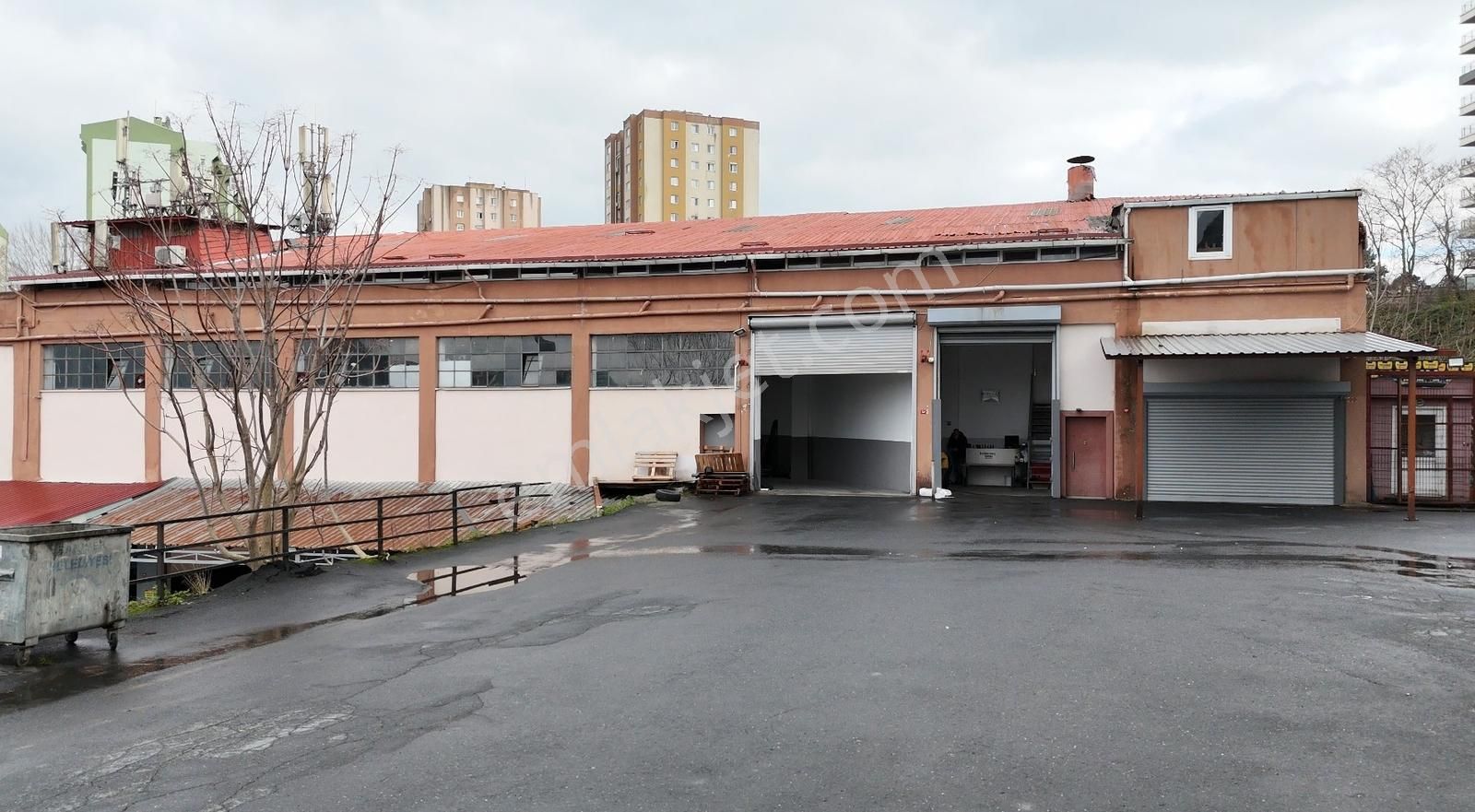 Seyrantepe 1.000 M² Kiralık Depo 5 M Tavan Tır Girişli Bahçeli