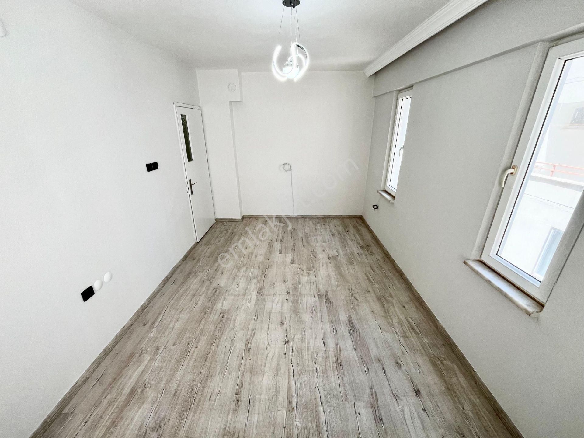 ▓yükselden Akçay'da Ayrı Mutfaklı Çift Balkonlu Arakat 2+1 Daire - Görsel 8