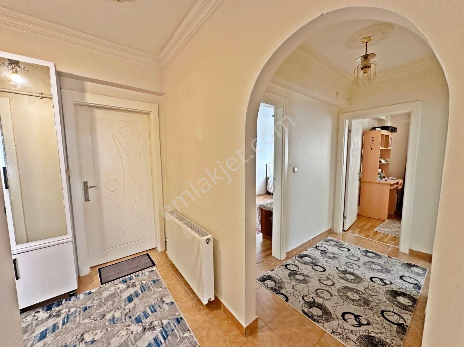 Şehit Kubilayda Değirmendere Cadde Yanı Ara Kat Kök Tapu 3+1 - Görsel 24