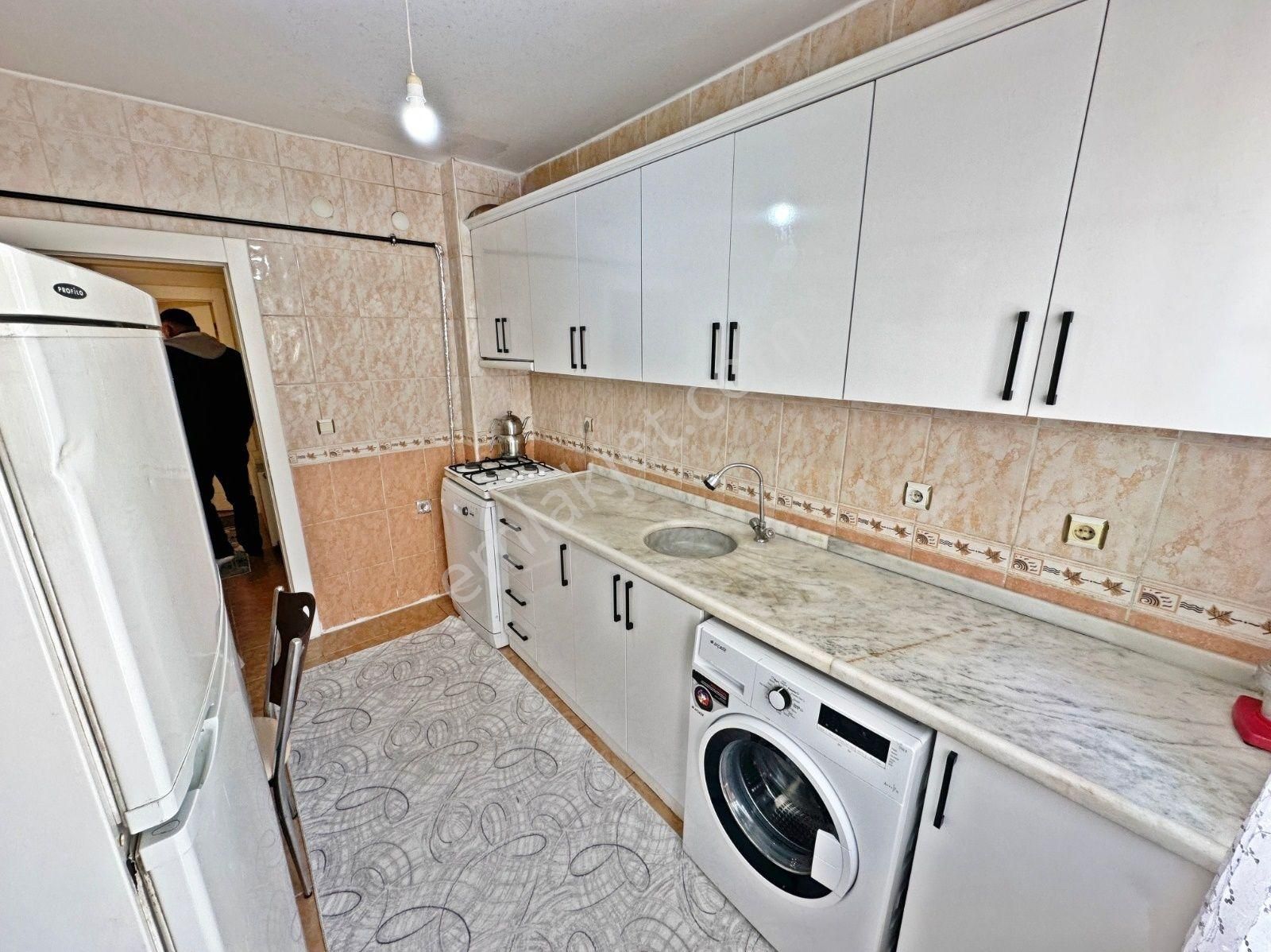 Şehit Kubilayda Değirmendere Cadde Yanı Ara Kat Kök Tapu 3+1 - Görsel 3