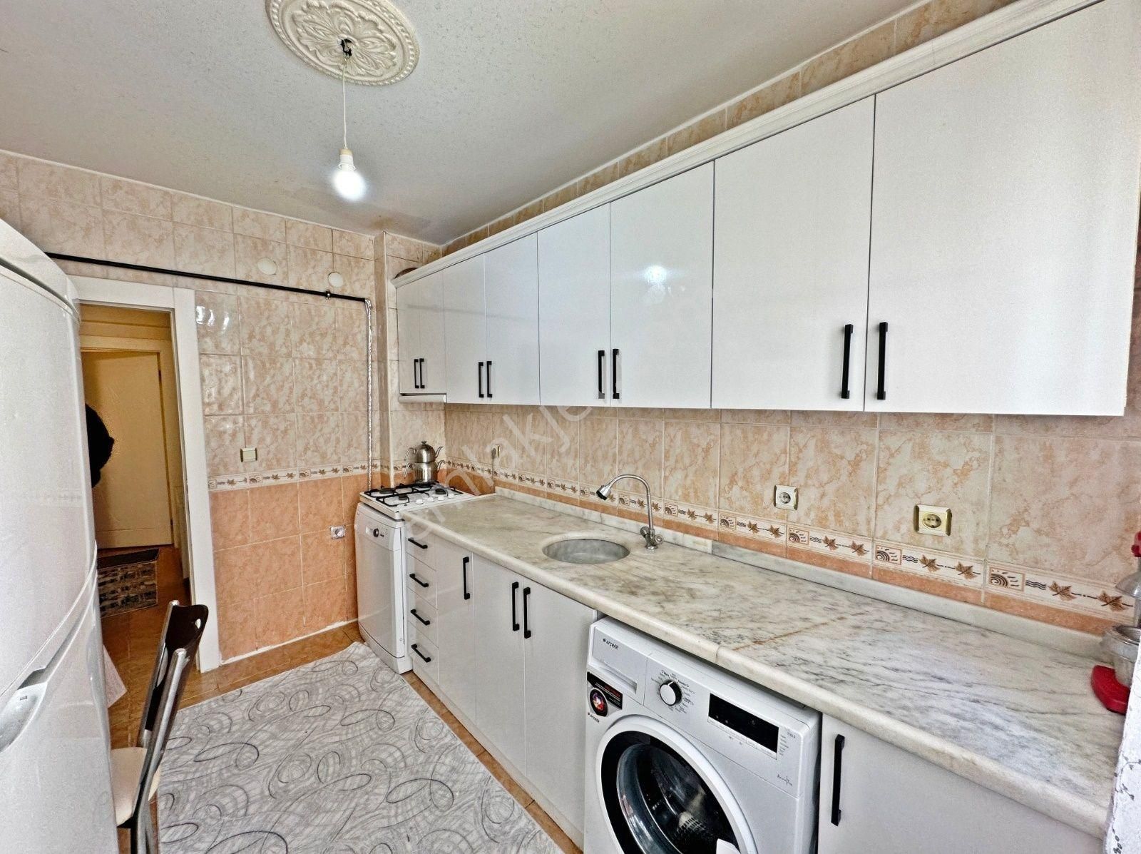 Şehit Kubilayda Değirmendere Cadde Yanı Ara Kat Kök Tapu 3+1 - Görsel 4