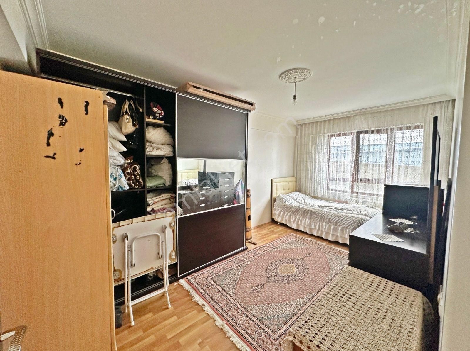 Şehit Kubilayda Değirmendere Cadde Yanı Ara Kat Kök Tapu 3+1 - Görsel 21