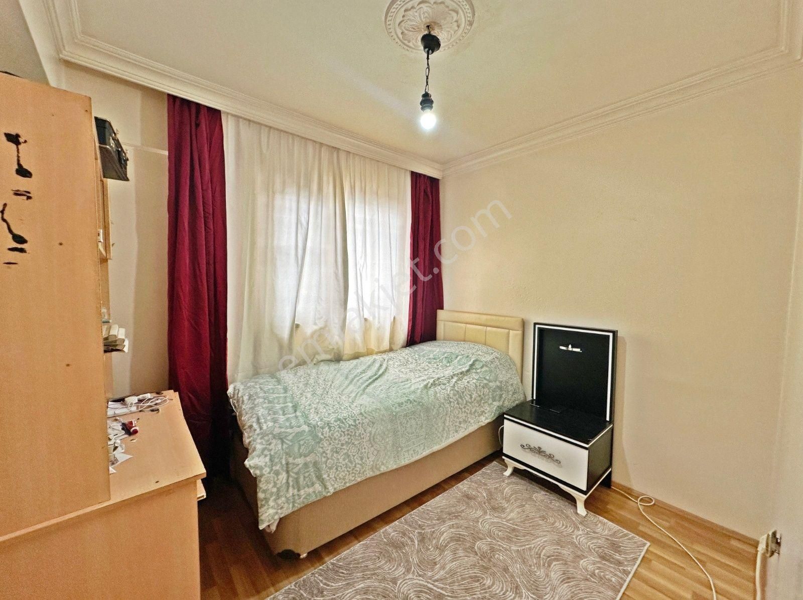 Şehit Kubilayda Değirmendere Cadde Yanı Ara Kat Kök Tapu 3+1 - Görsel 15