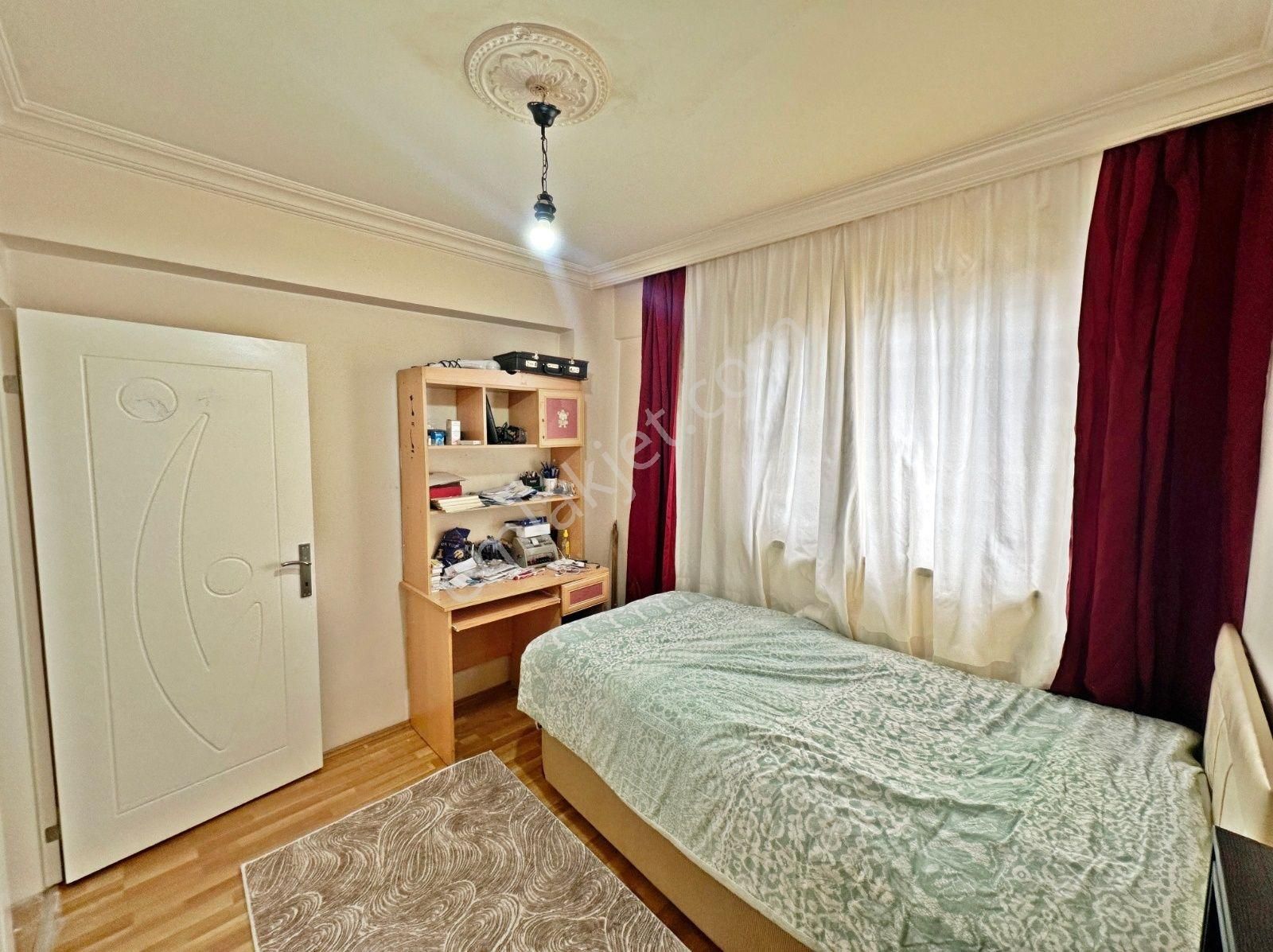 Şehit Kubilayda Değirmendere Cadde Yanı Ara Kat Kök Tapu 3+1 - Görsel 18