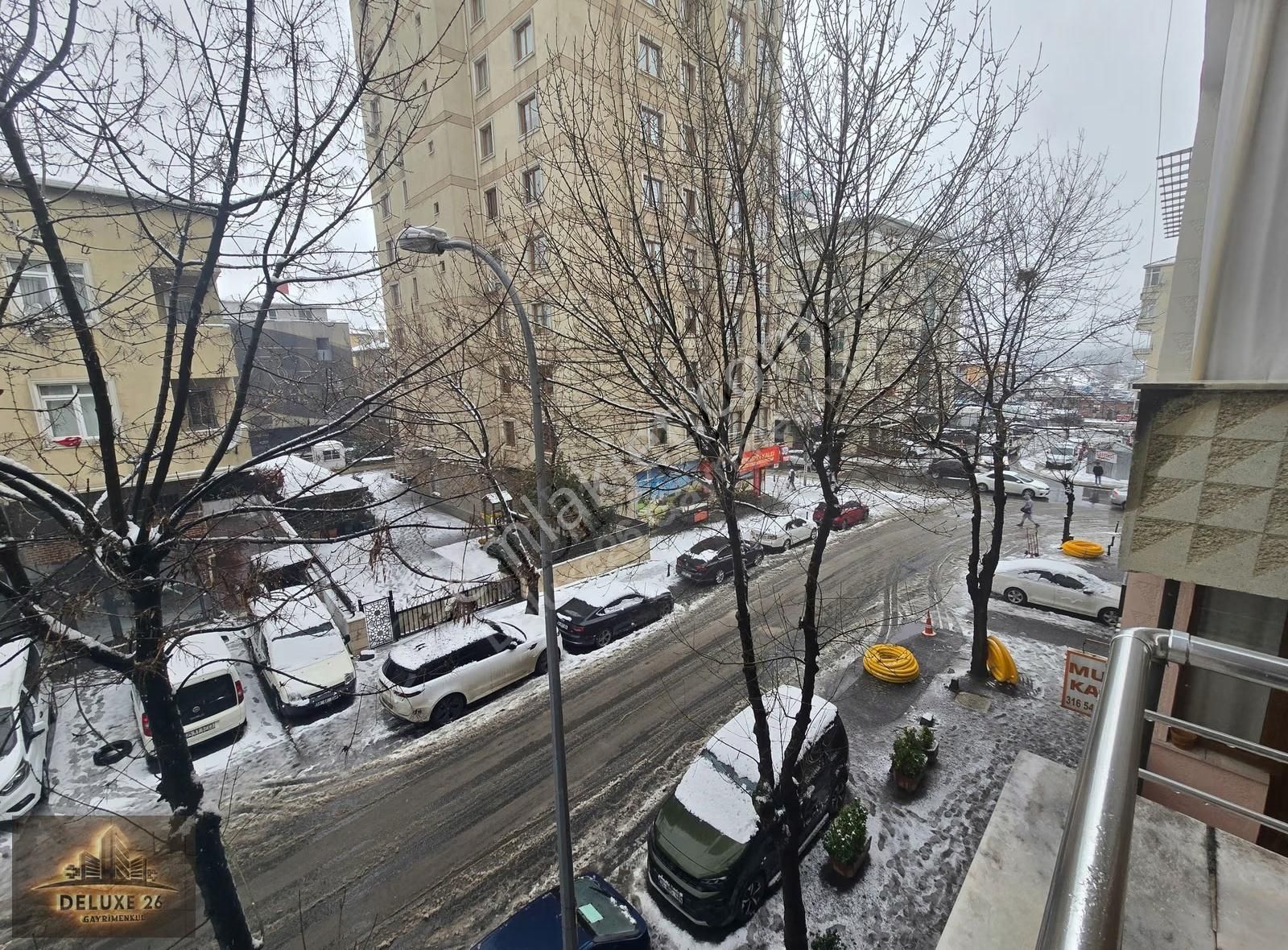 Deluxe 26 ' Dan Çakmak Metroya 2 Dk Balkonlu 3+1 110 M2 Daire