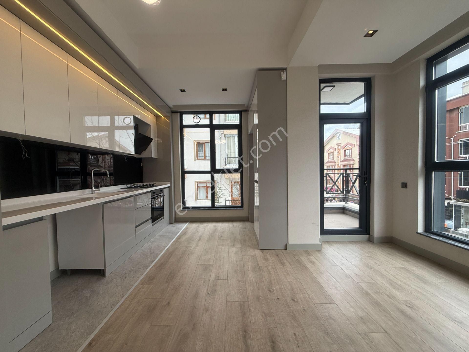 Ufuk Kılıç'dan Pursaklar Çarşı İçinde 2+1 Sıfır Asansörlü Daireler