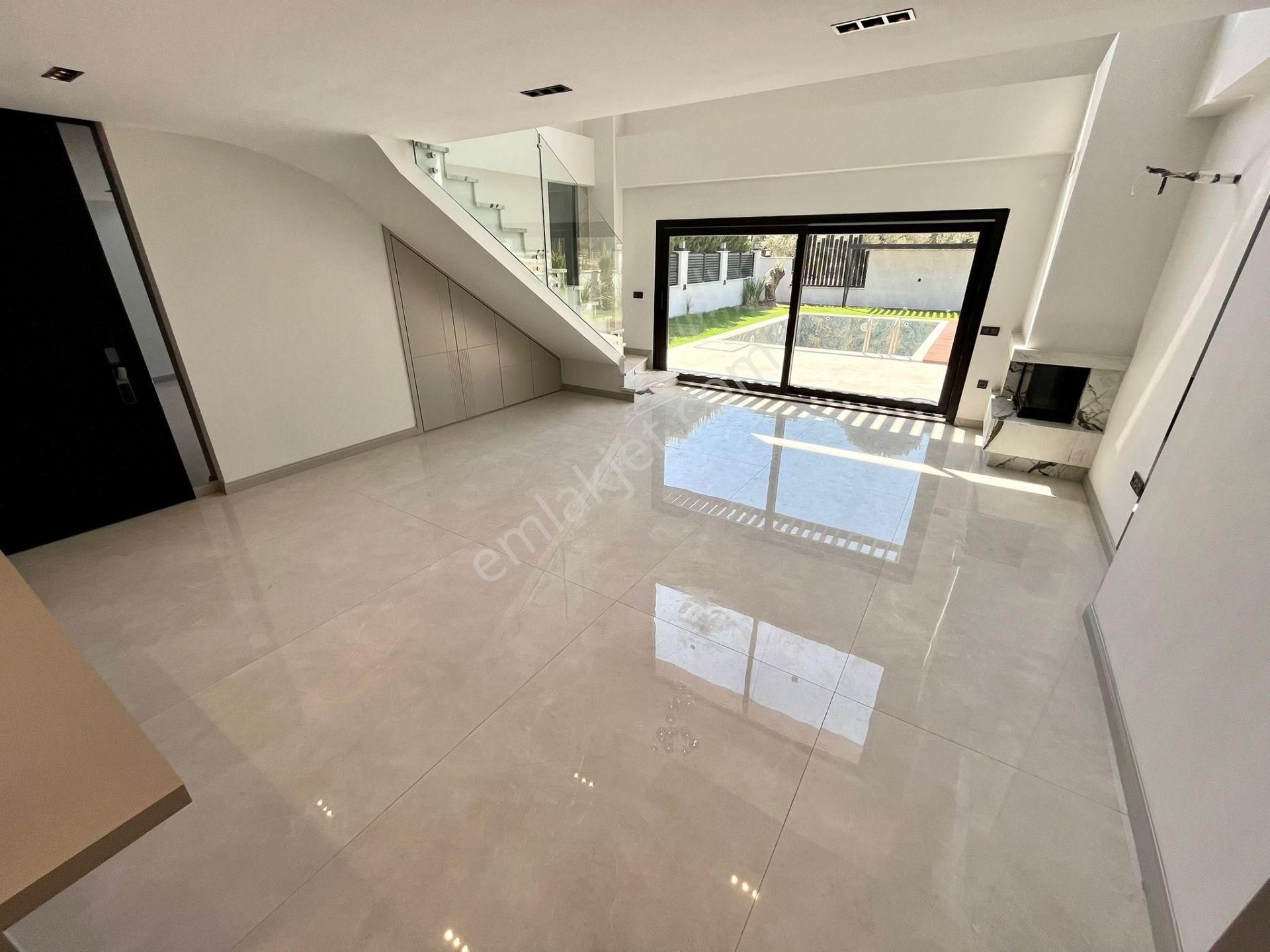 Yükselde Gürede Tam Bağımsız Havuzlu Otoparklı Satılık 3+1 Villa - Görsel 28