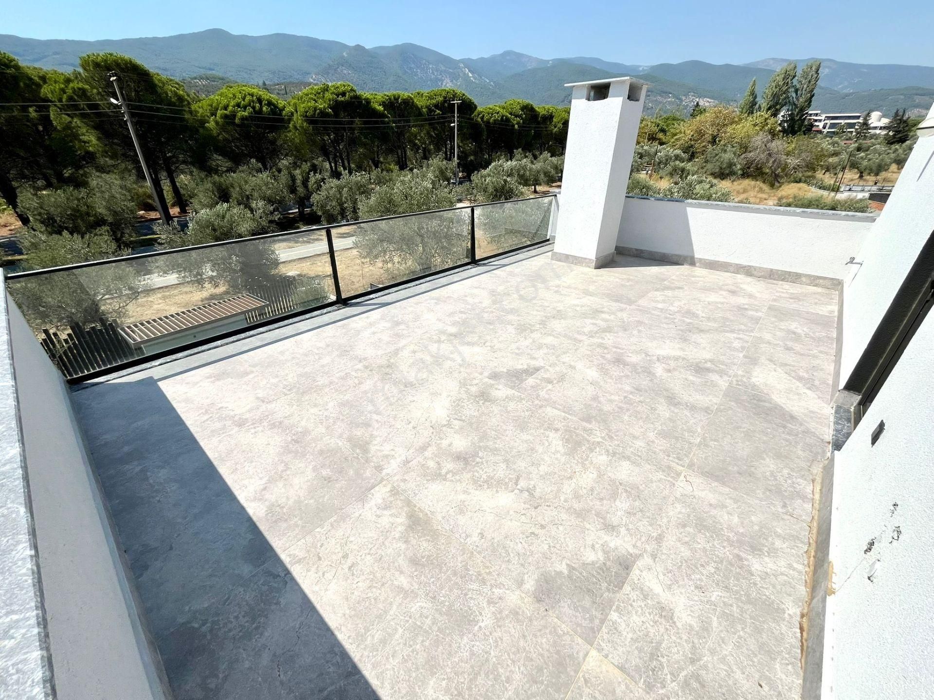 Yükselde Gürede Tam Bağımsız Havuzlu Otoparklı Satılık 3+1 Villa - Görsel 16