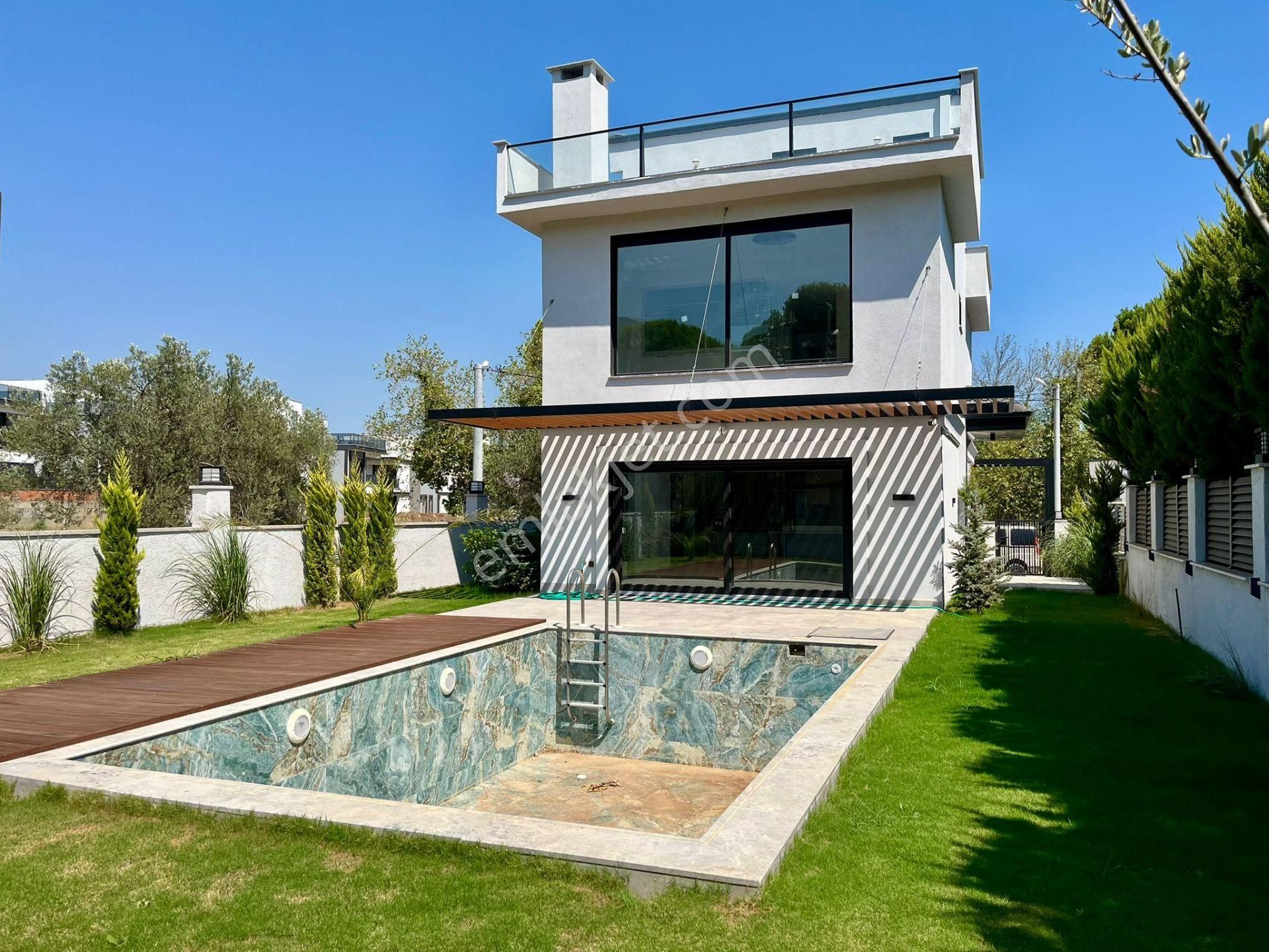 Yükselde Gürede Tam Bağımsız Havuzlu Otoparklı Satılık 3+1 Villa - Görsel 32