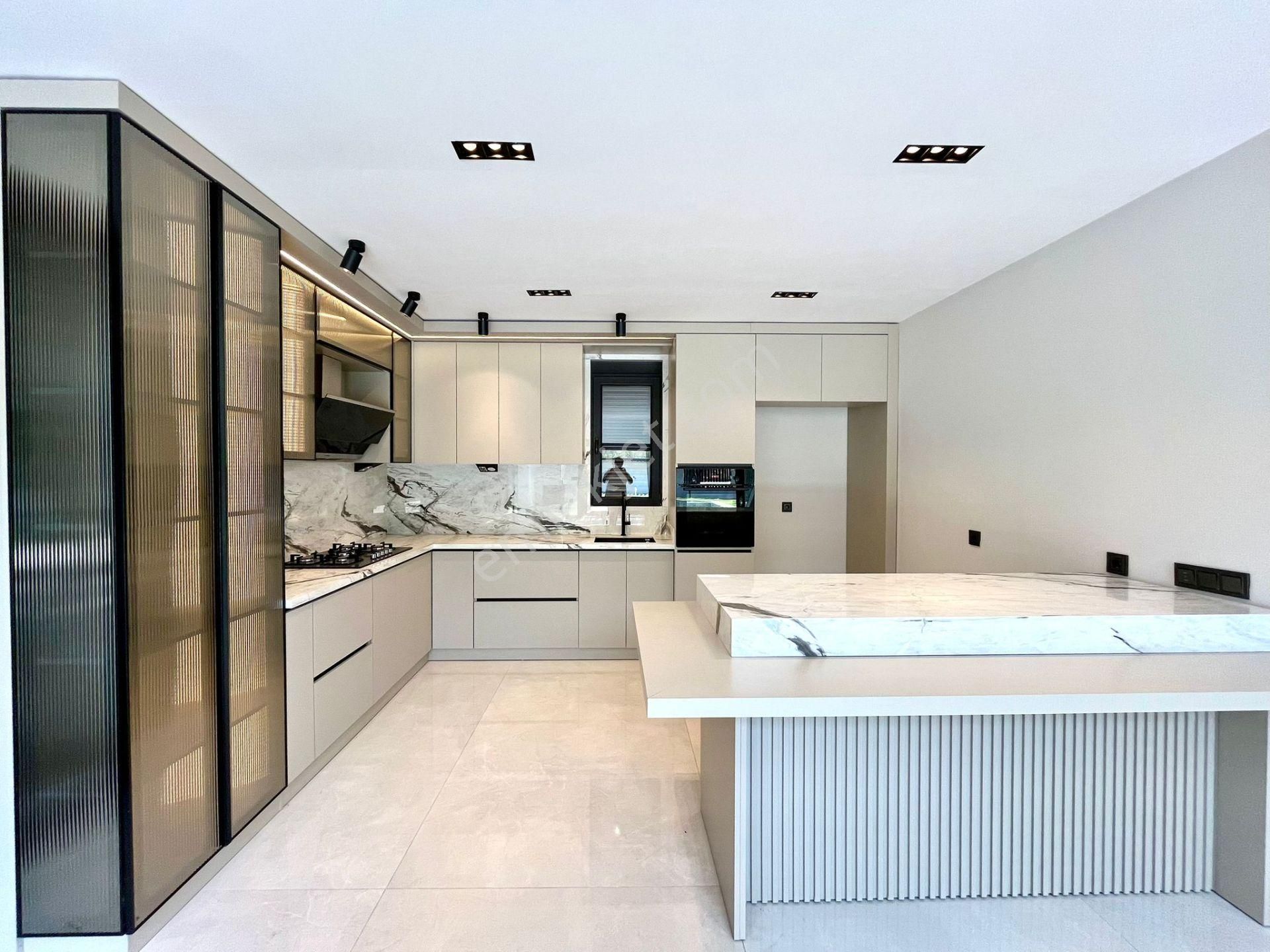 Yükselde Gürede Tam Bağımsız Havuzlu Otoparklı Satılık 3+1 Villa - Görsel 4