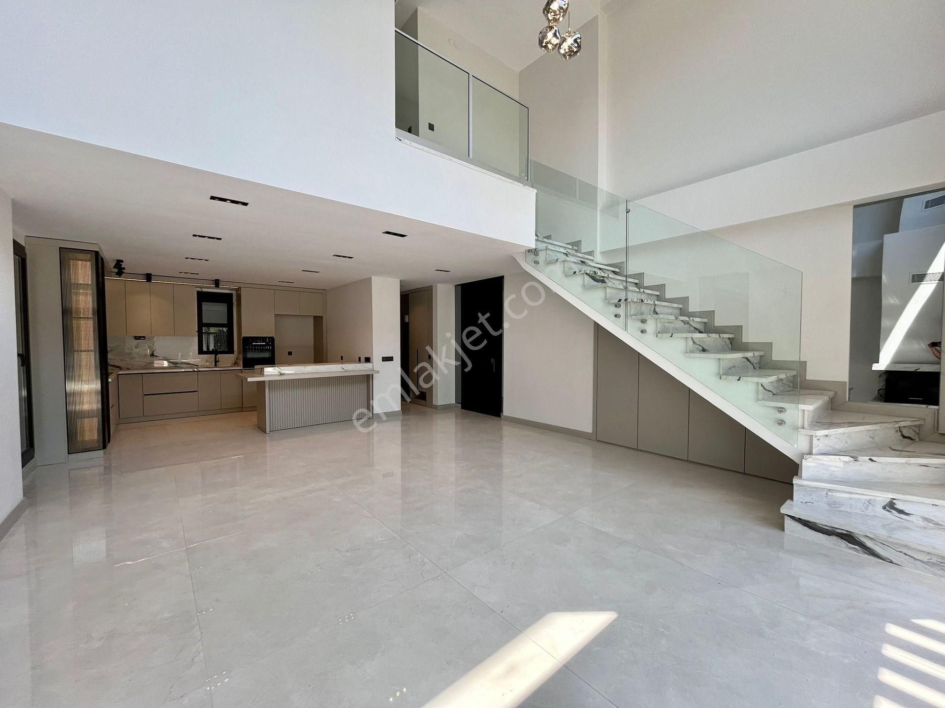 Yükselde Gürede Tam Bağımsız Havuzlu Otoparklı Satılık 3+1 Villa - Görsel 31